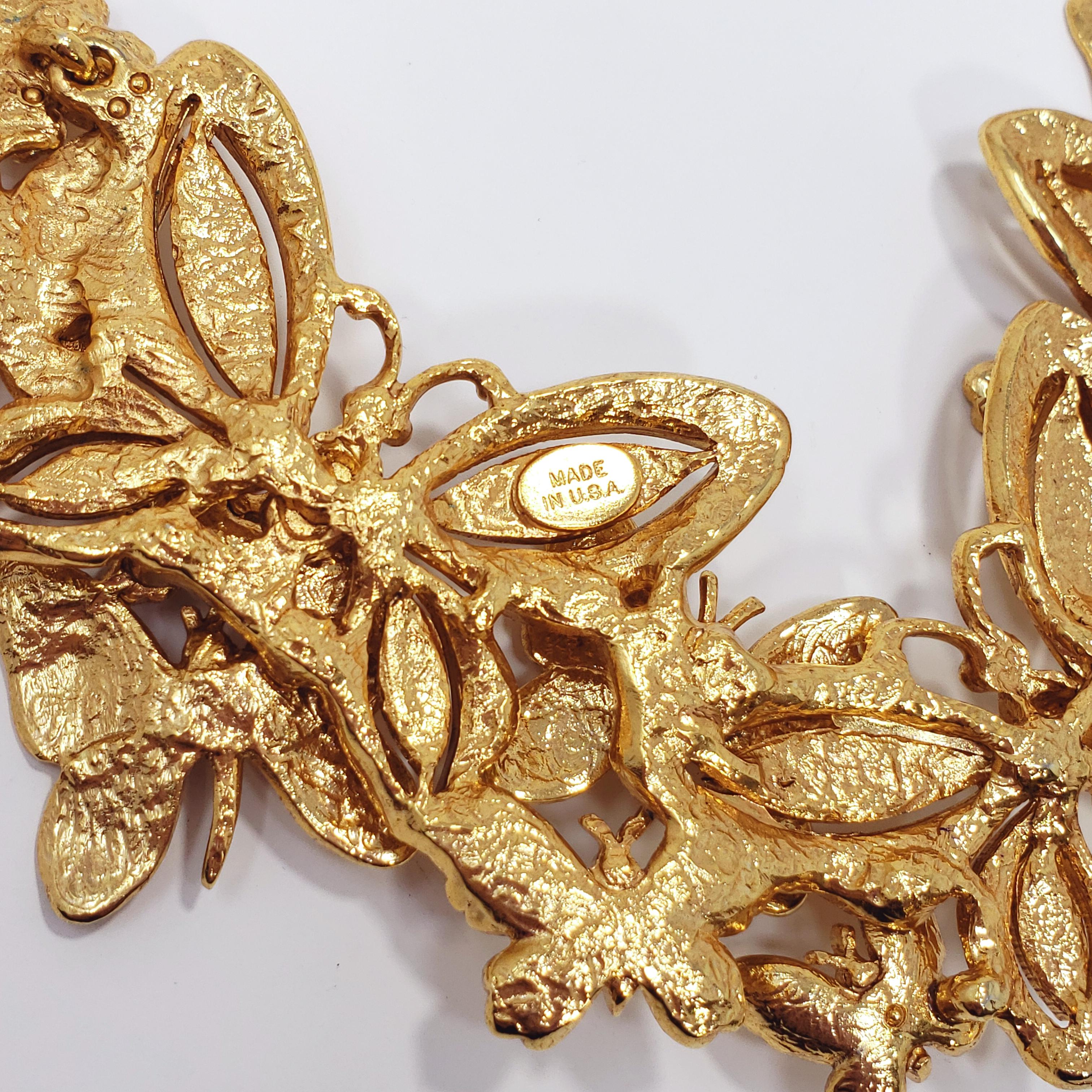 Oscar de la Renta Gold Bold Butterfly Cluster Statement Necklace In New Condition In Milford, DE