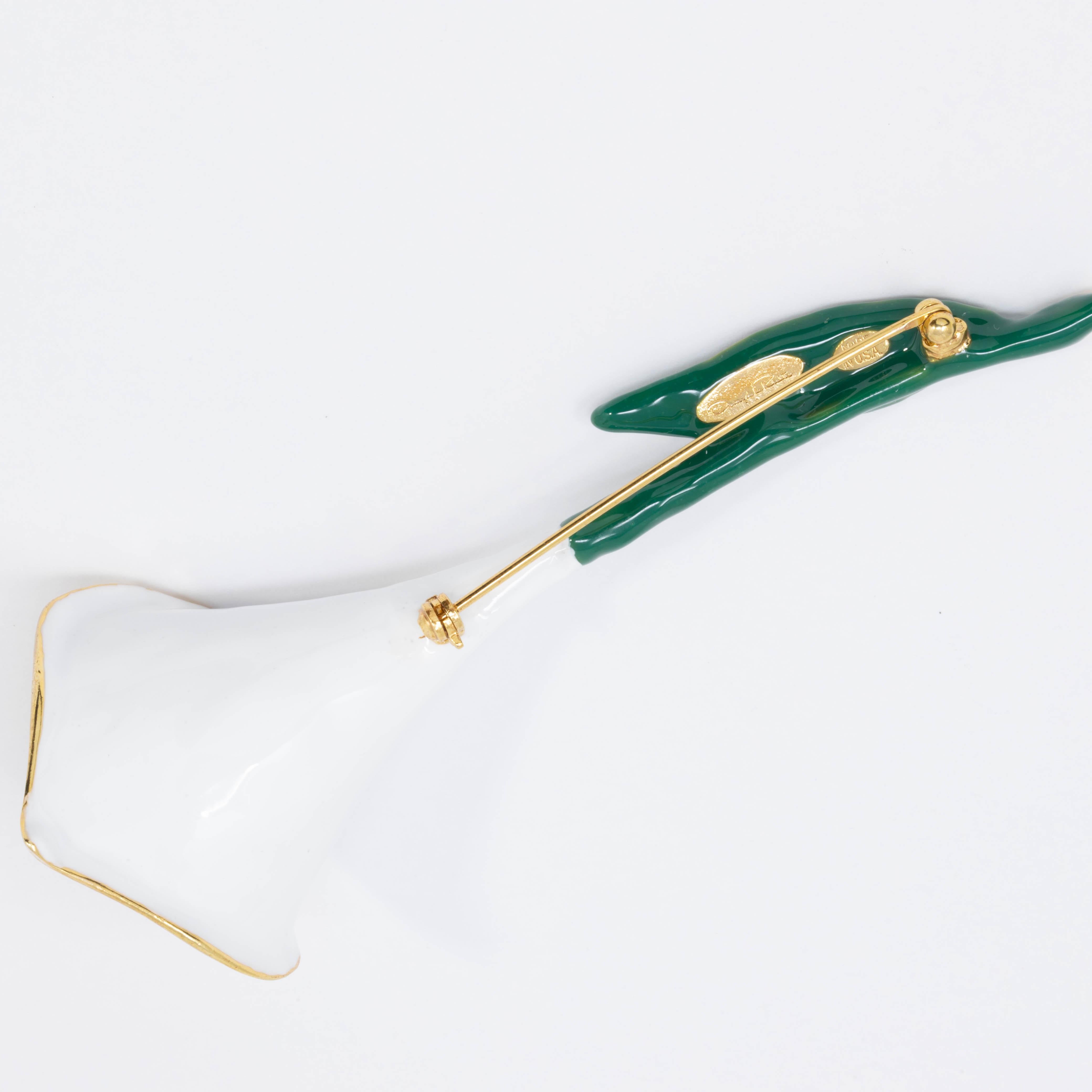 Modern Oscar de la Renta Gold Calla Lily in Green and White Enamel, Pin Brooch For Sale