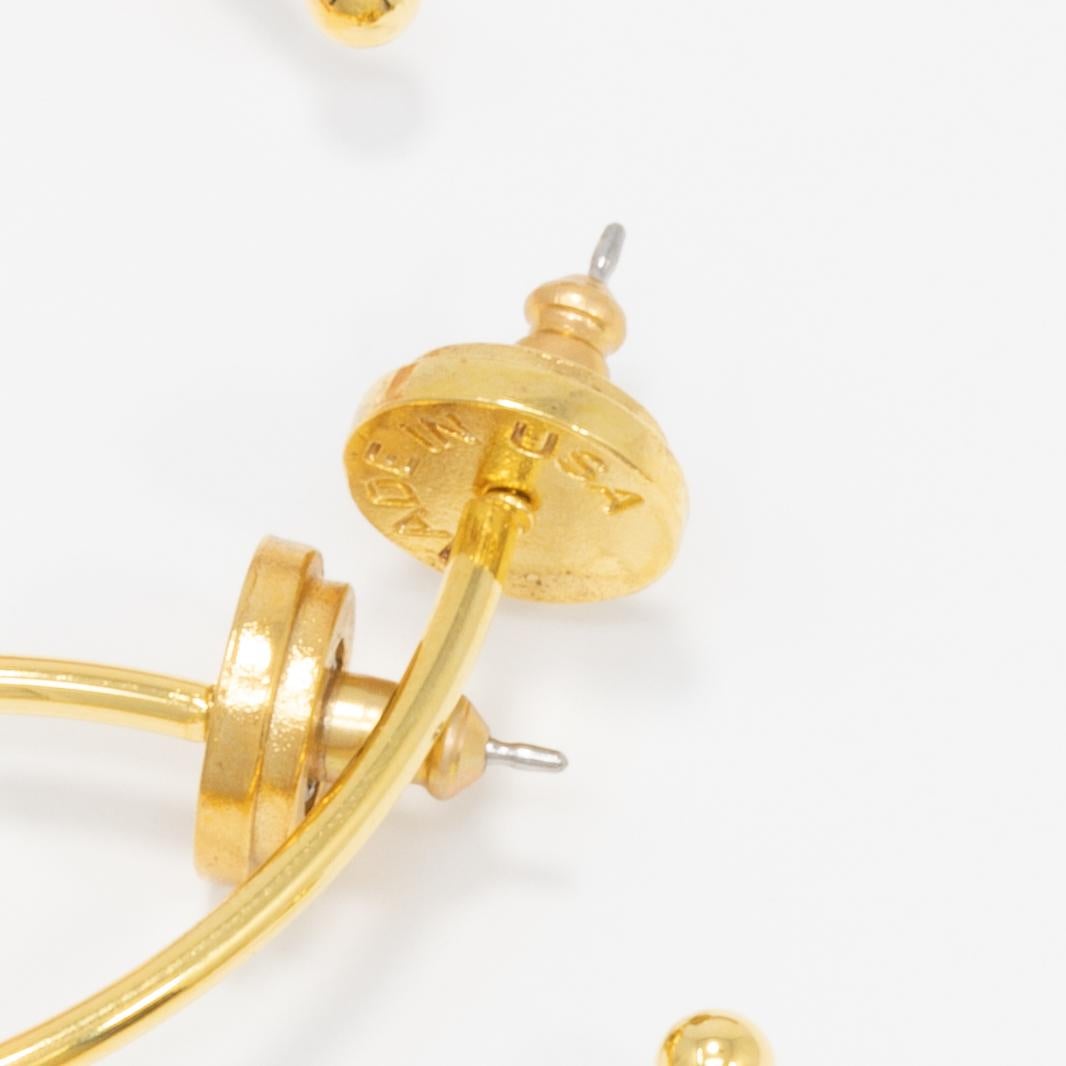 Oscar de la Renta, boucles d'oreilles pendantes contemporaines en or, corail et perles Neuf - En vente à Milford, DE