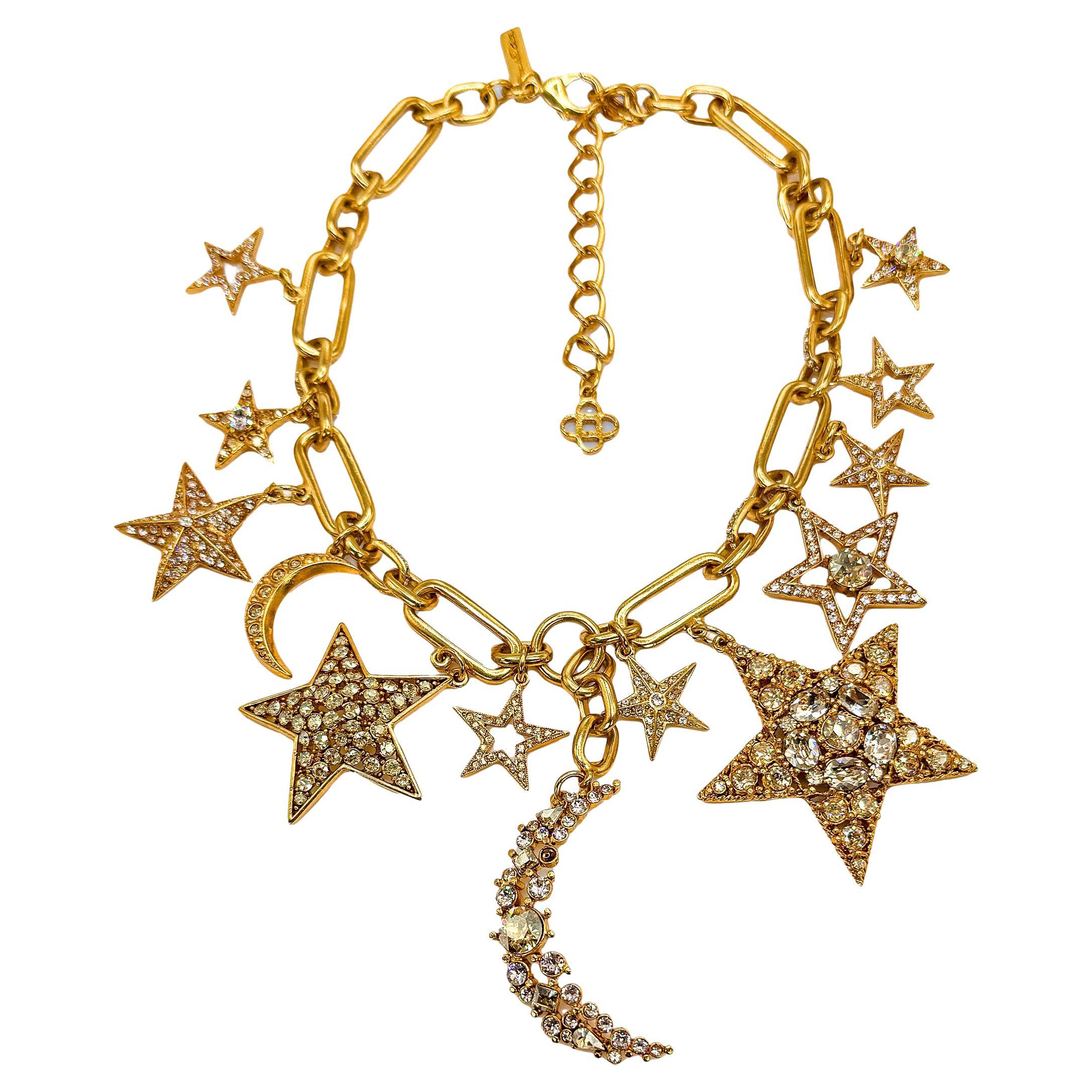 Oscar De La Renta - Collana con cristalli d'oro, stella e luna, charme celestiale in vendita