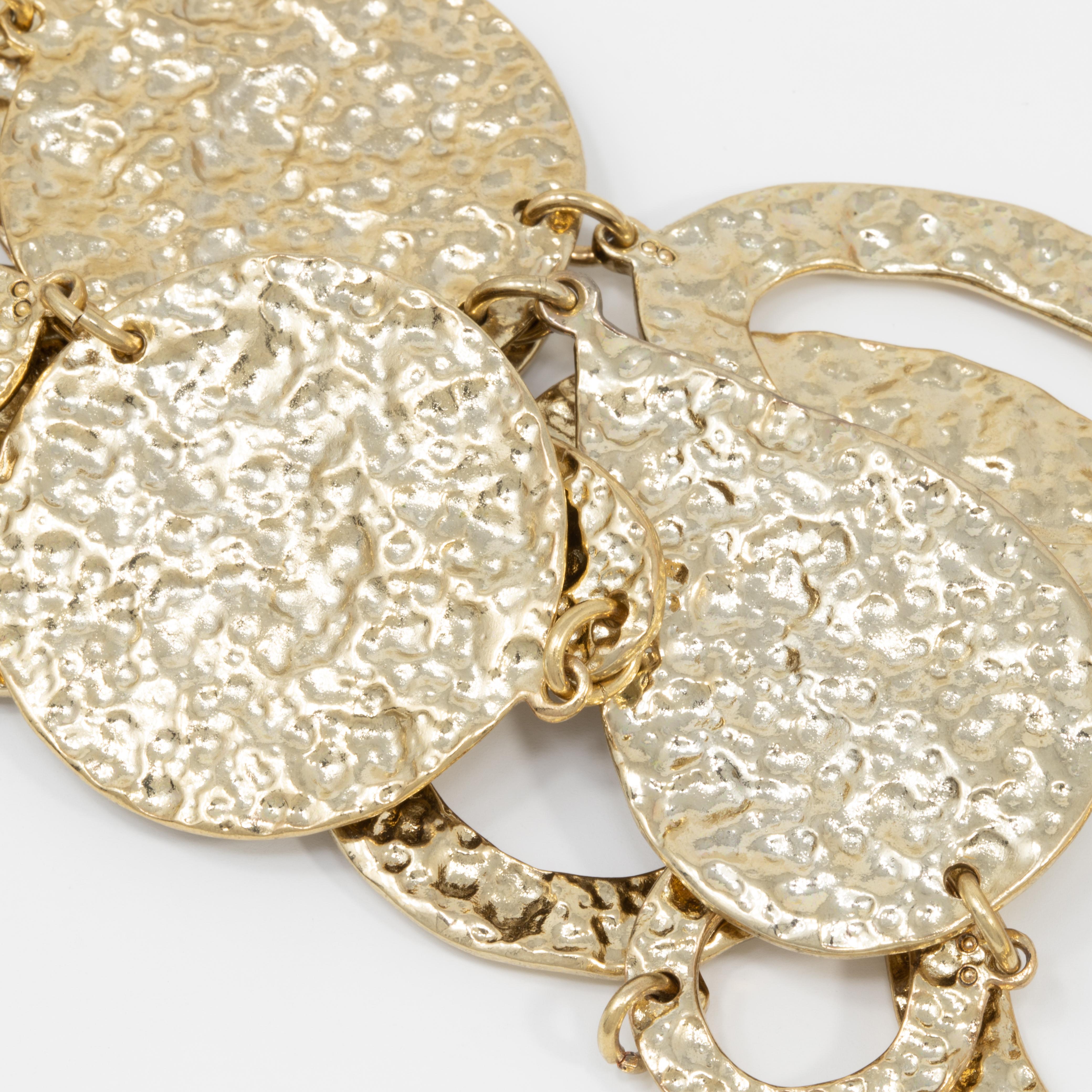 Oscar de la Renta Gold Hammered Disc Link Multi Strand Necklace, Contemporary In New Condition In Milford, DE