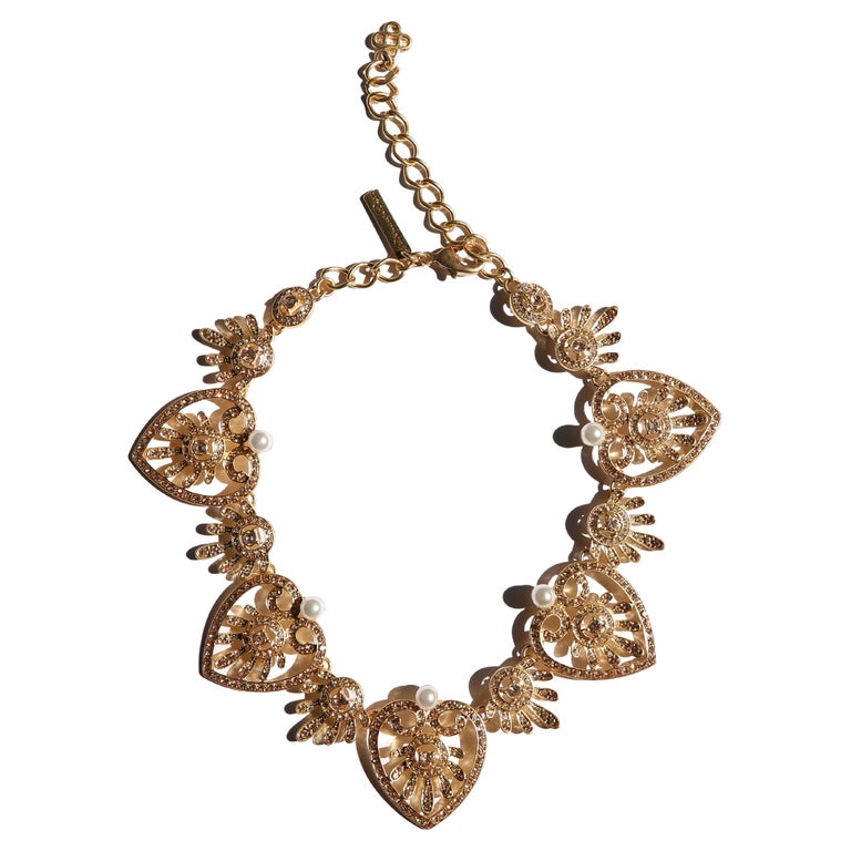 Oscar de la Renta gold heart pink crystal pearl chain choker necklace  For Sale