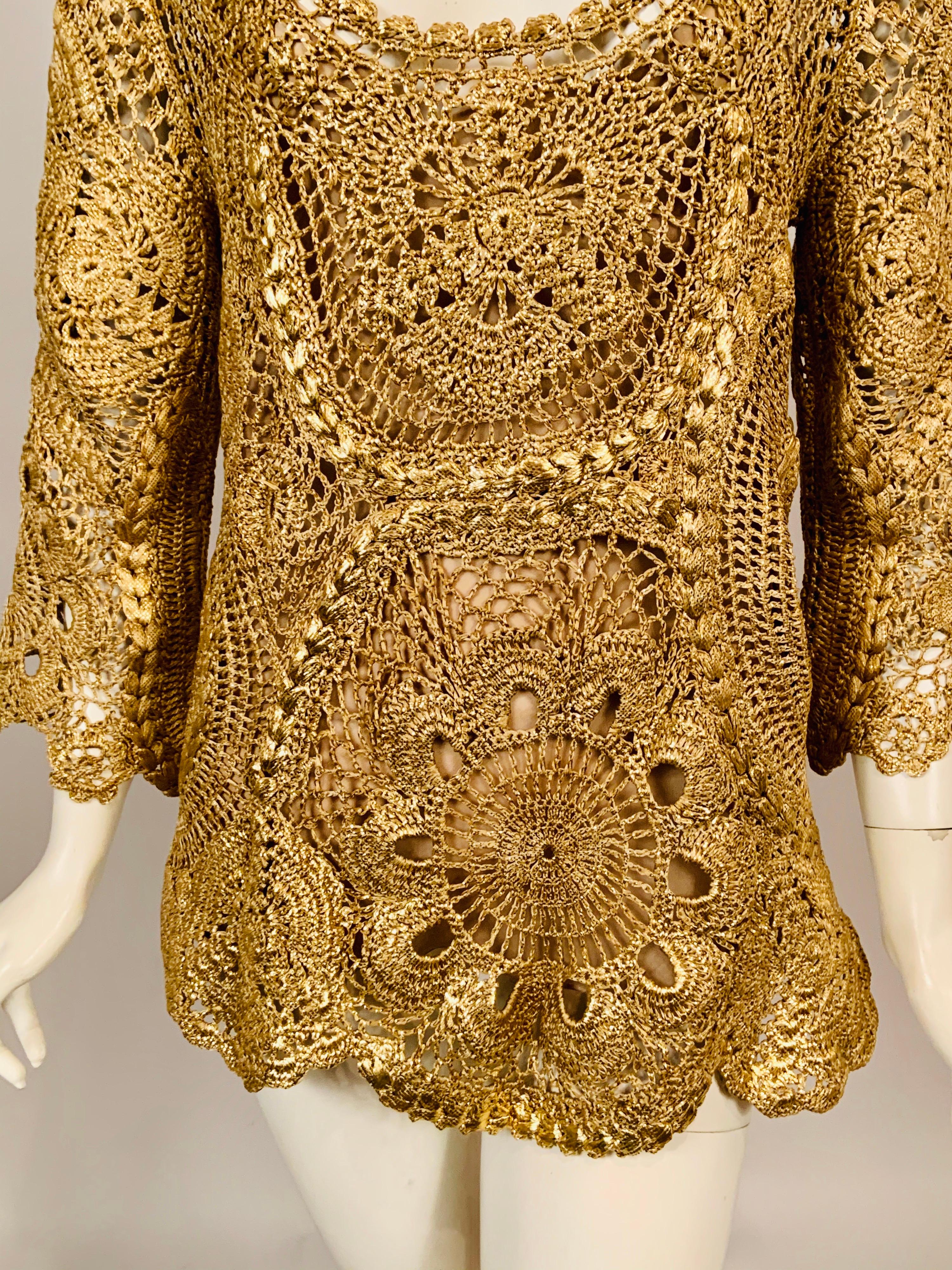 Oscar de la Renta Gold Lacquered Hand Crocheted Silk Tunic with Original Tags  In New Condition For Sale In New Hope, PA
