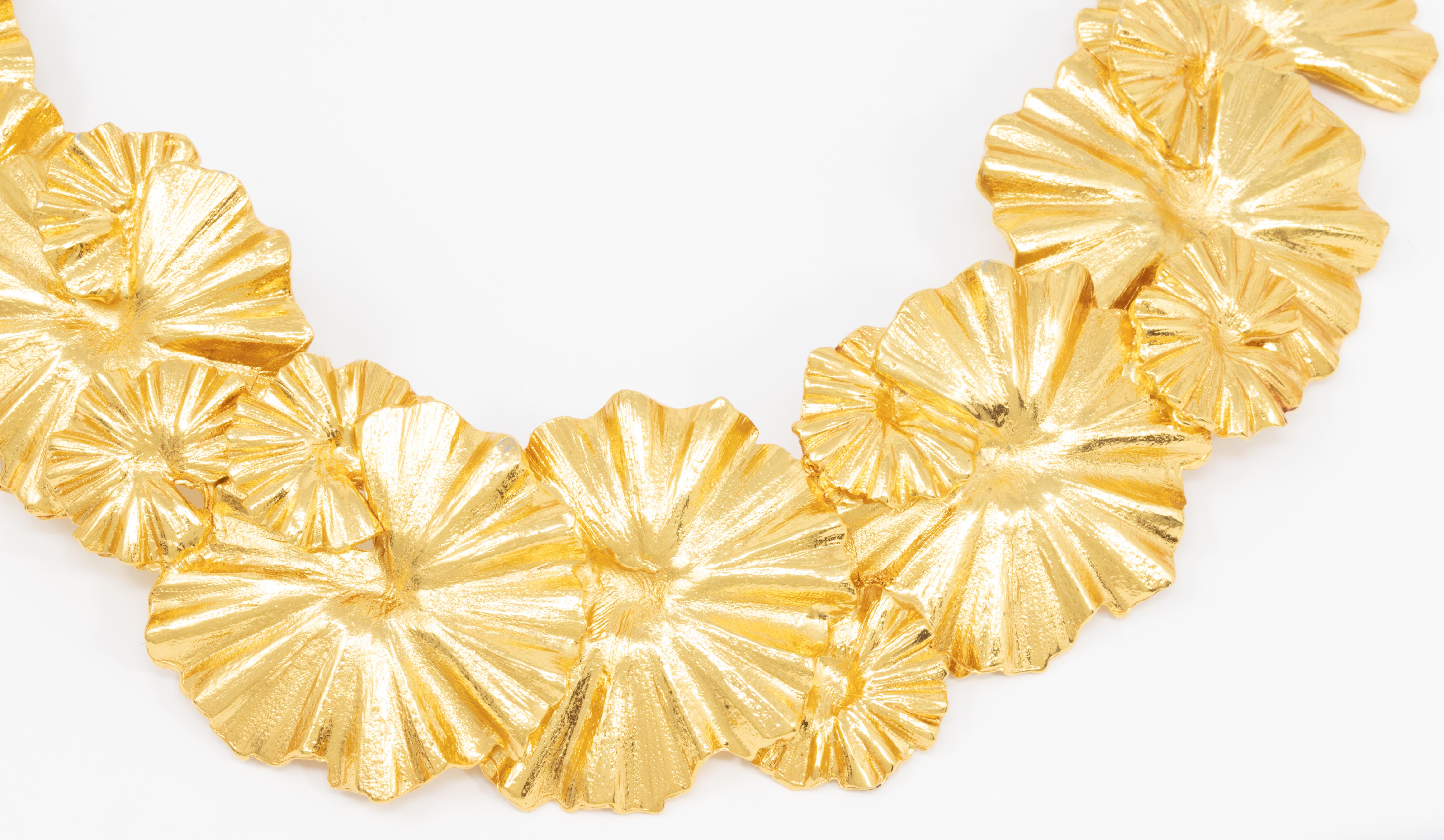 oscar de la renta gold necklace