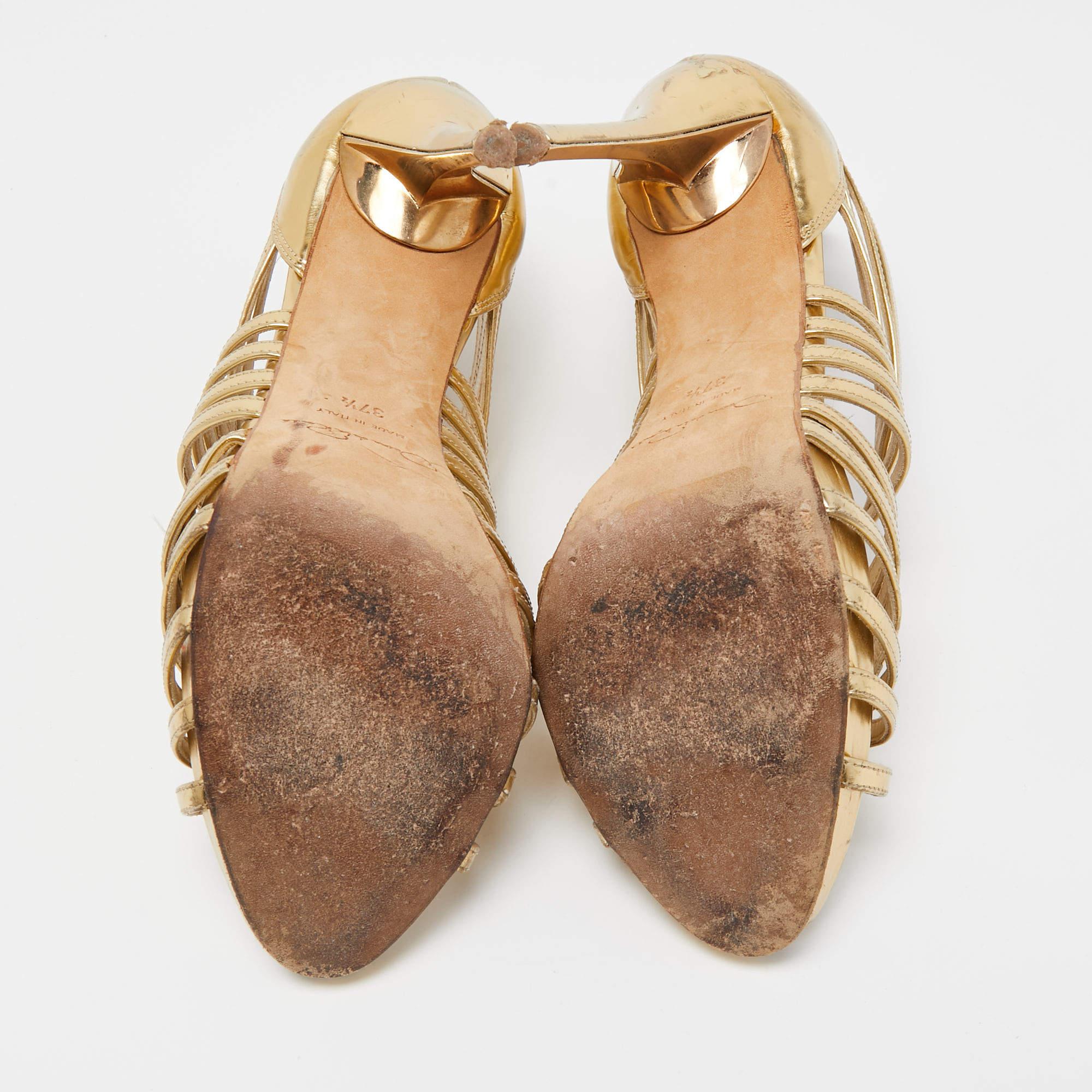 Sandales à lanières Oscar de la Renta en cuir doré taille 37,5 en vente 2