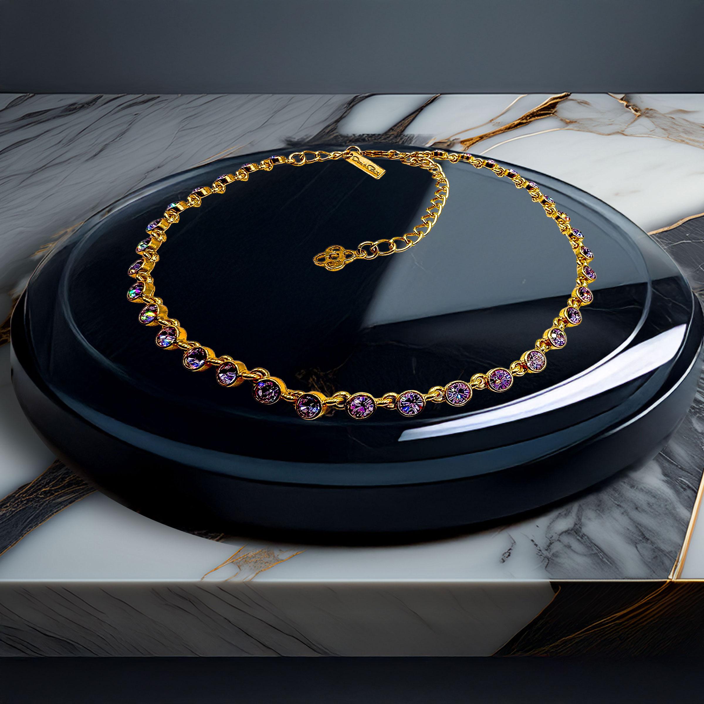 Taglio brillante Oscar De La Renta - Collana tennis in oro con tanzanite viola e cristalli Swarovski in vendita