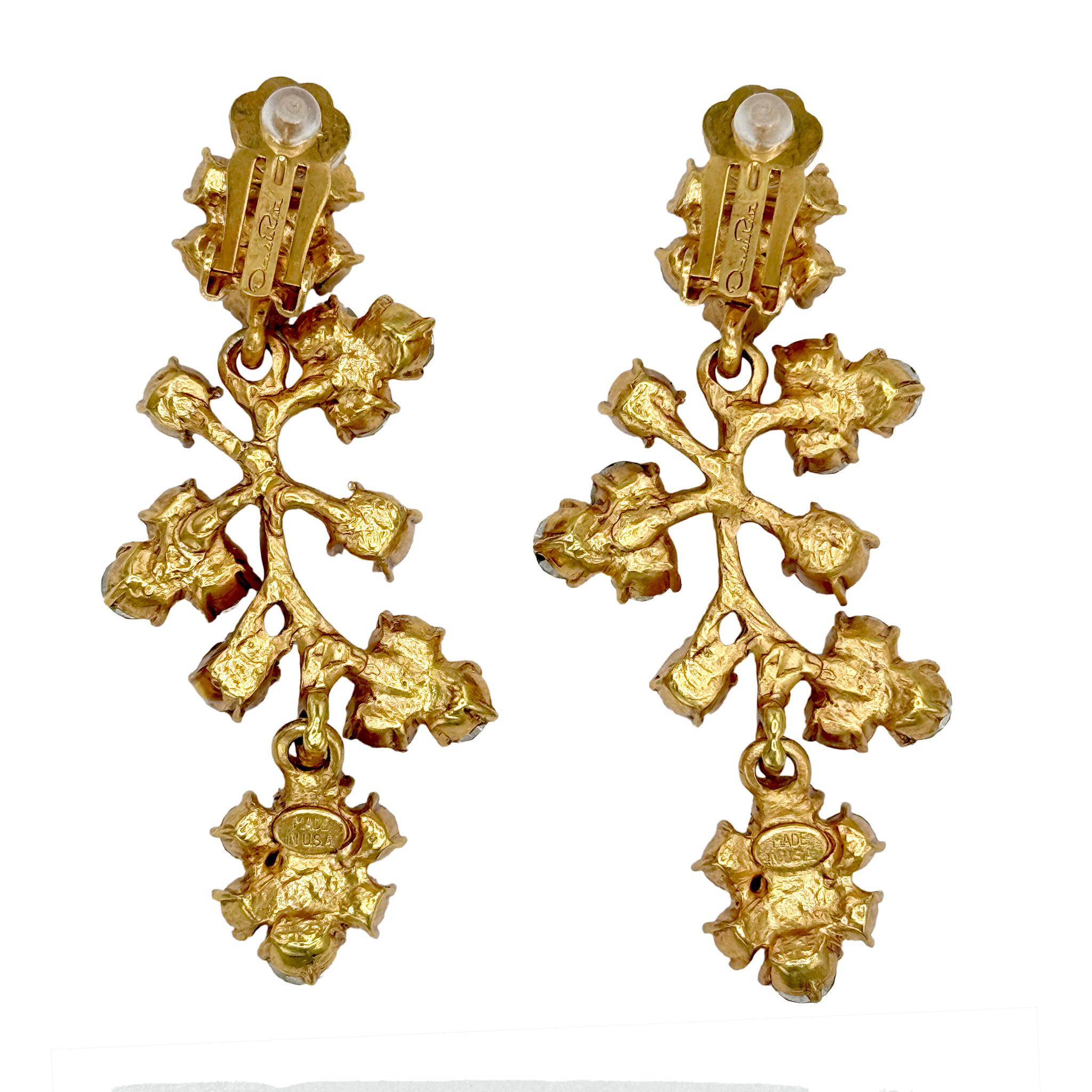 Oscar De La Renta Vergoldete Ohrringe mit Amethystkristall und fliederfarbenem Branch Clip Tropfohrringe im Angebot 4