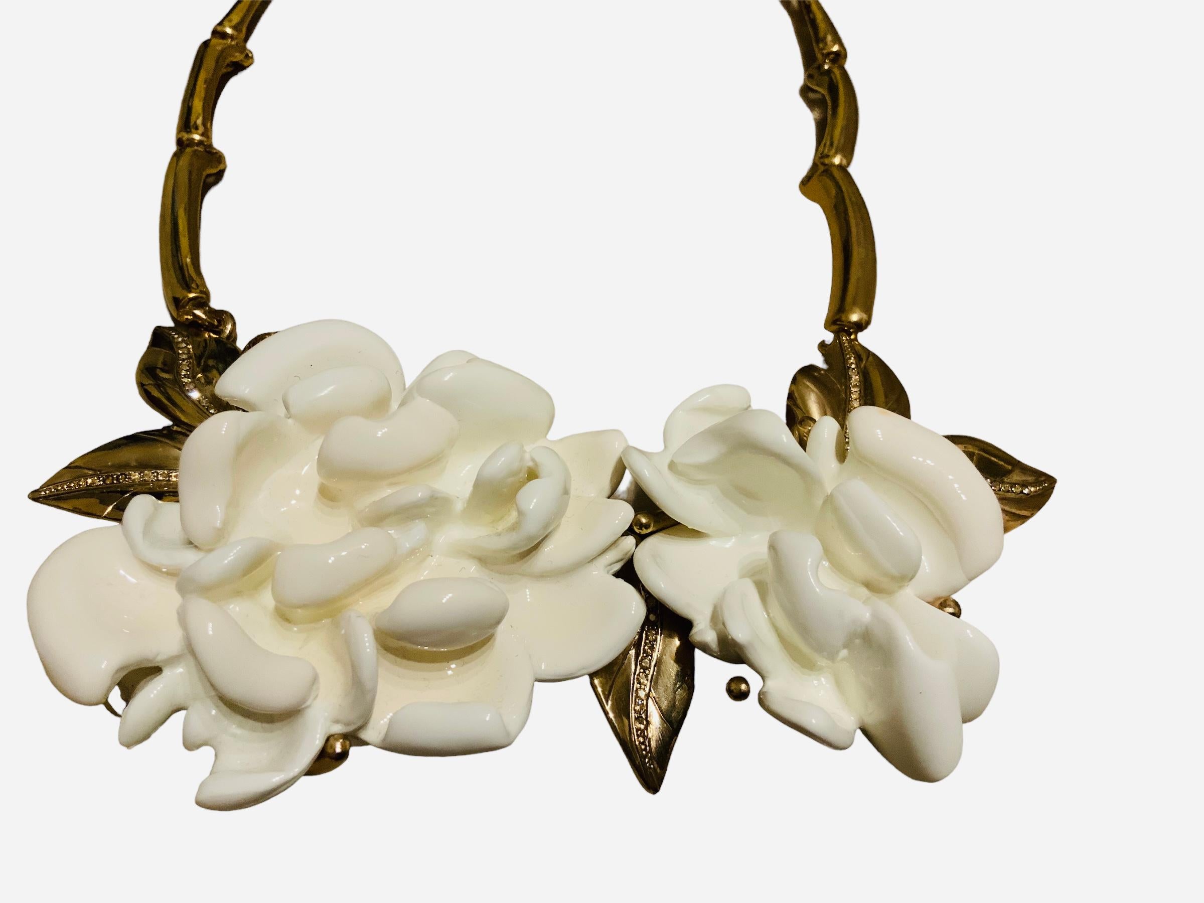 Oscar De La Renta Gold Plated Camellia Flowers Necklace For Sale 1