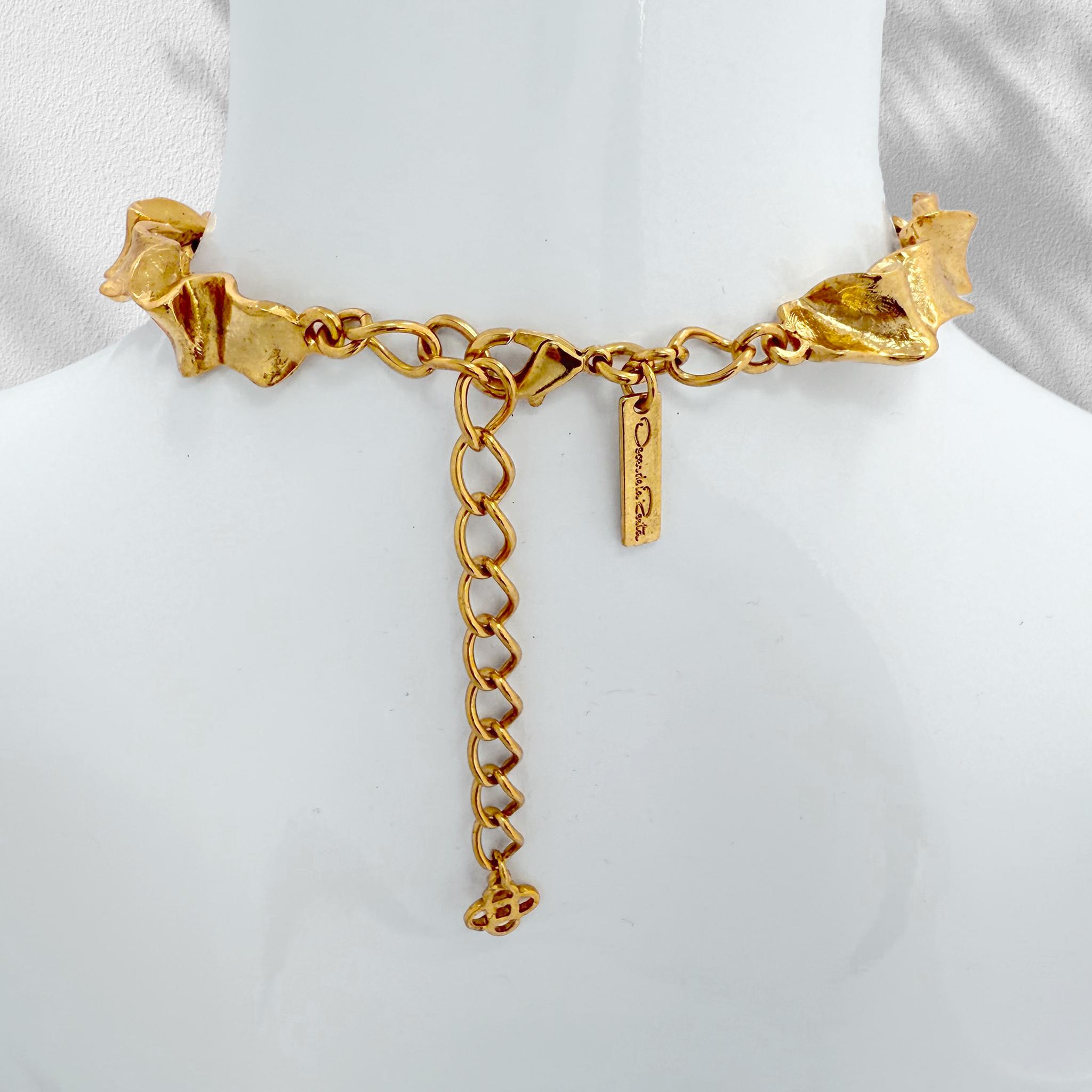 Oscar De La Renta Collana con nastro Foldes placcato oro e accenti di perle in vendita 2