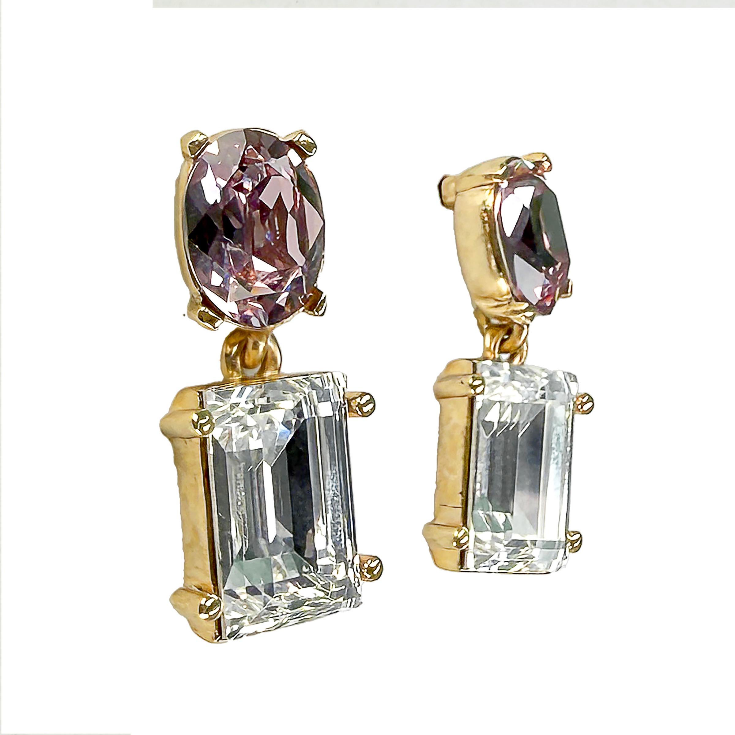 Oscar de la Renta Gold Plated Light Amethyst Crystal Rectangle Drop Post Earring (Zeitgenössisch) im Angebot