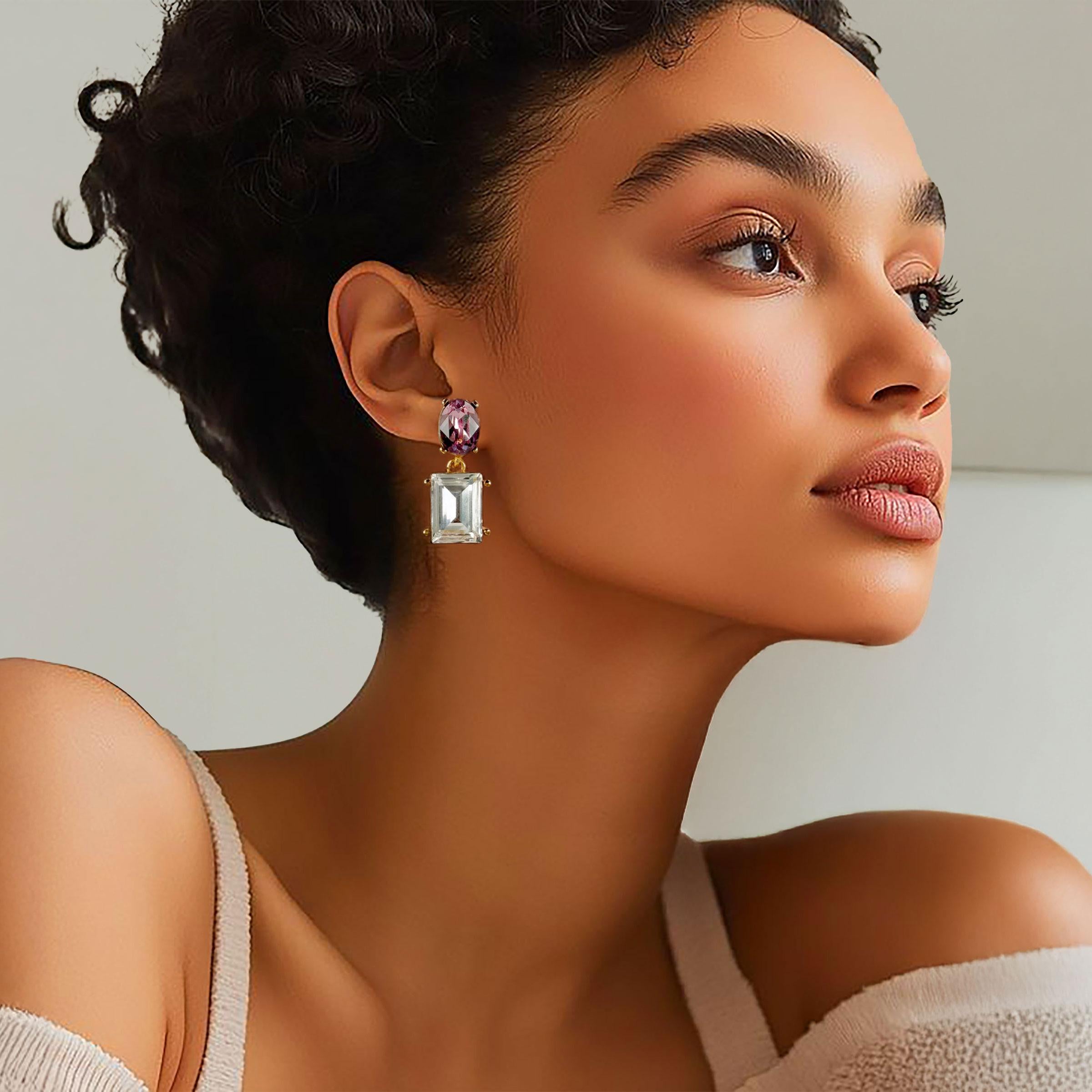 Oscar de la Renta Gold Plated Light Amethyst Crystal Rectangle Drop Post Earring (Smaragdschliff) im Angebot