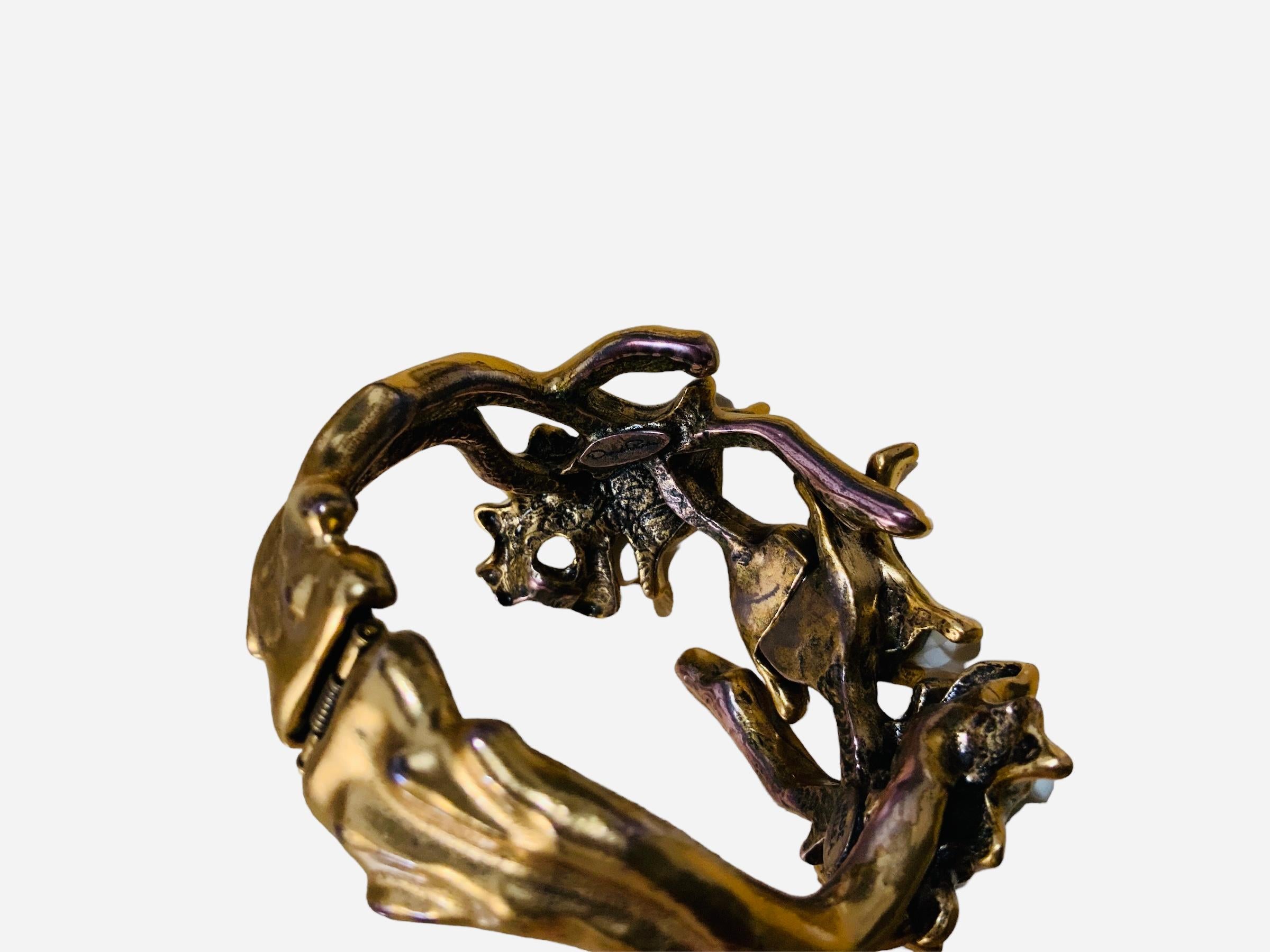 Oscar De La Renta Gold Plated Metal and White Resin Coral “Flowers” Bracelet For Sale 4