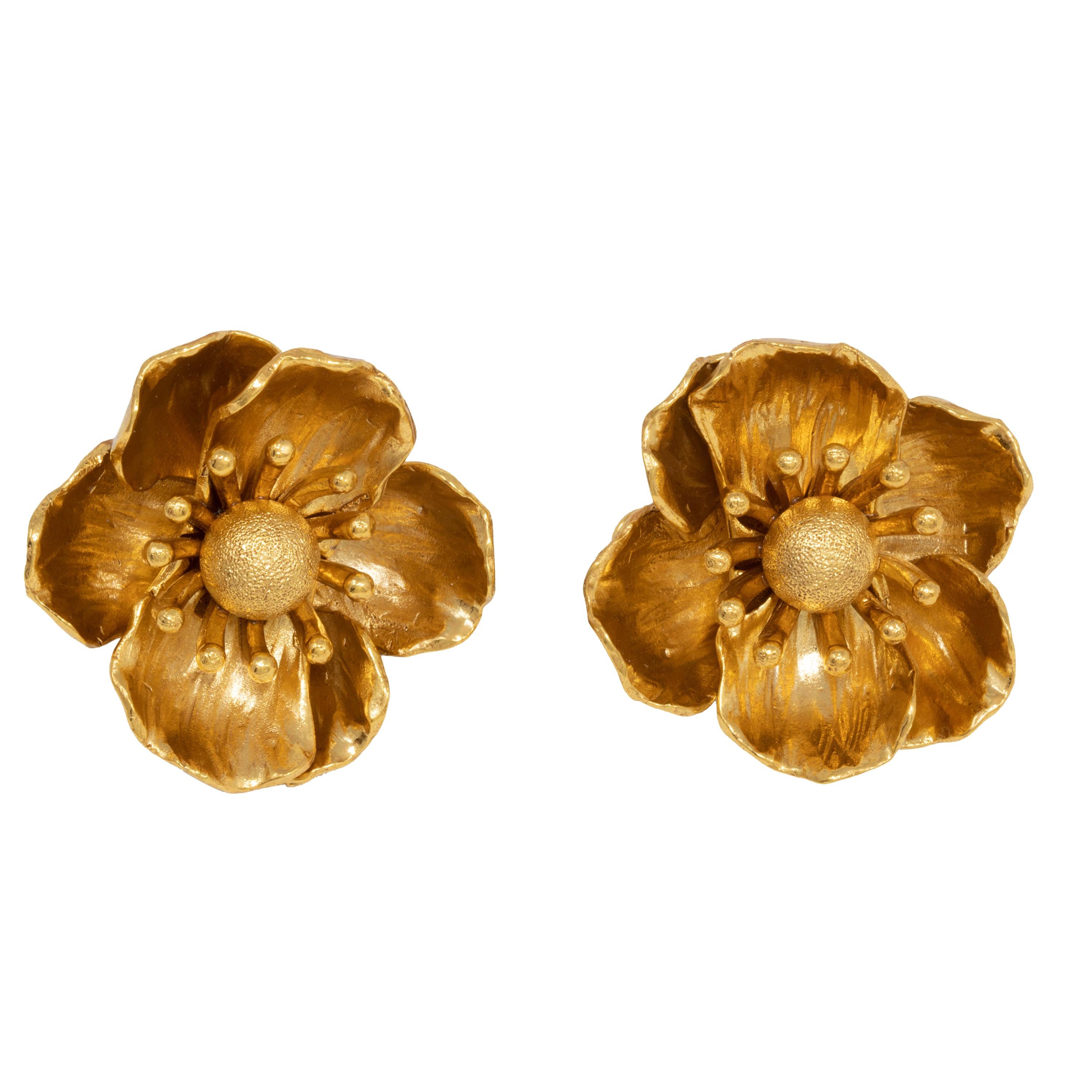 Oscar de la Renta Gold Poppy Flower Clip On Earrings, Contemporary For Sale