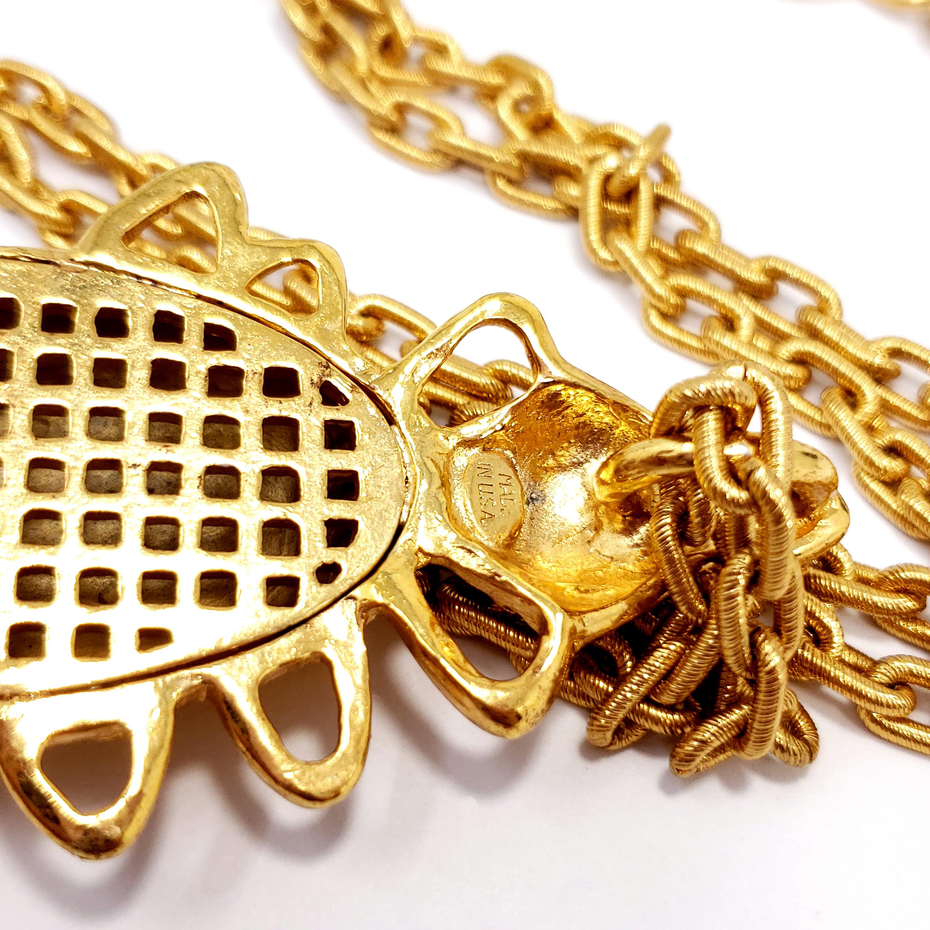 Oscar de la Renta Gold Scarab Pendant Chain Necklace, Long Rope 78 cm In New Condition In Milford, DE