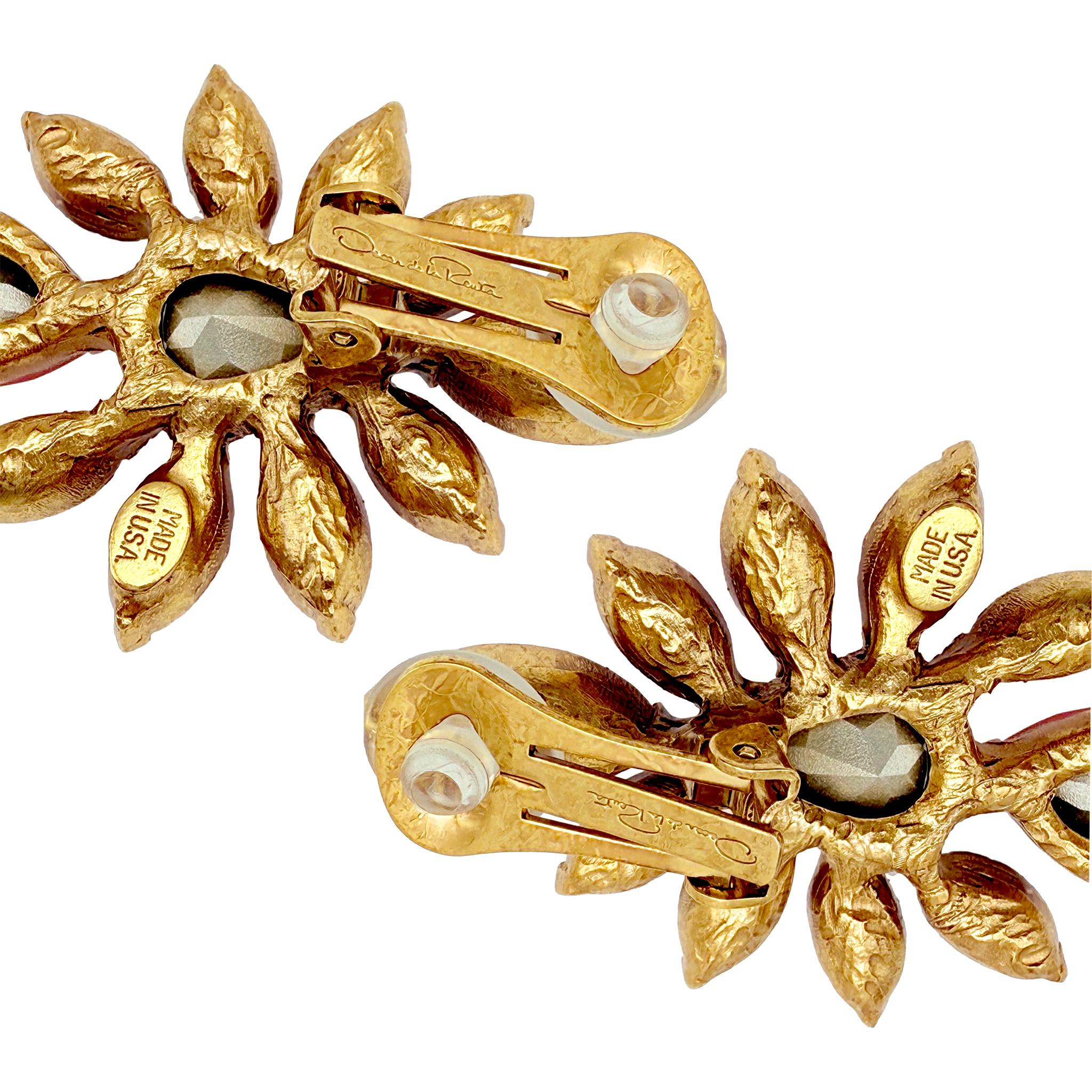 Oscar De La Renta Pendientes de clip con gota floral de cristal de Swarovski rosa dorado en venta 4
