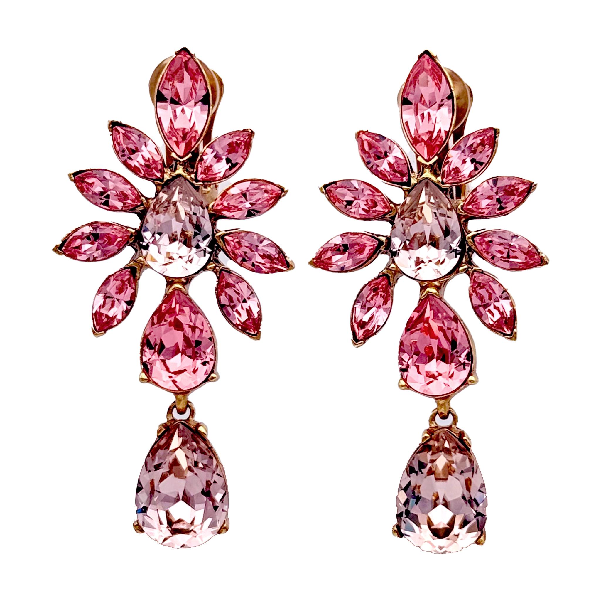 Oscar De La Renta Pendientes de clip con gota floral de cristal de Swarovski rosa dorado en venta 1