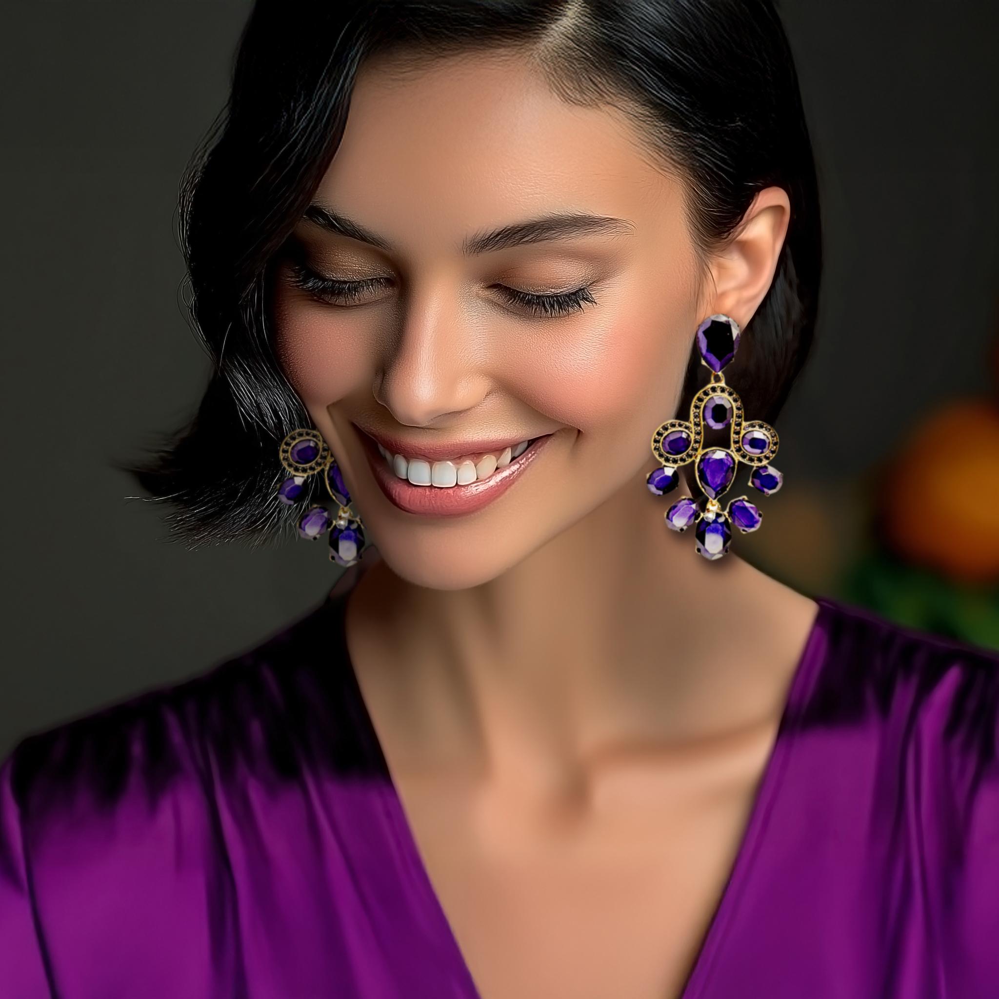Oscar De La Renta Gold Tanzanite Swarovski Crystal Chandelier Clip Earrings For Sale 4