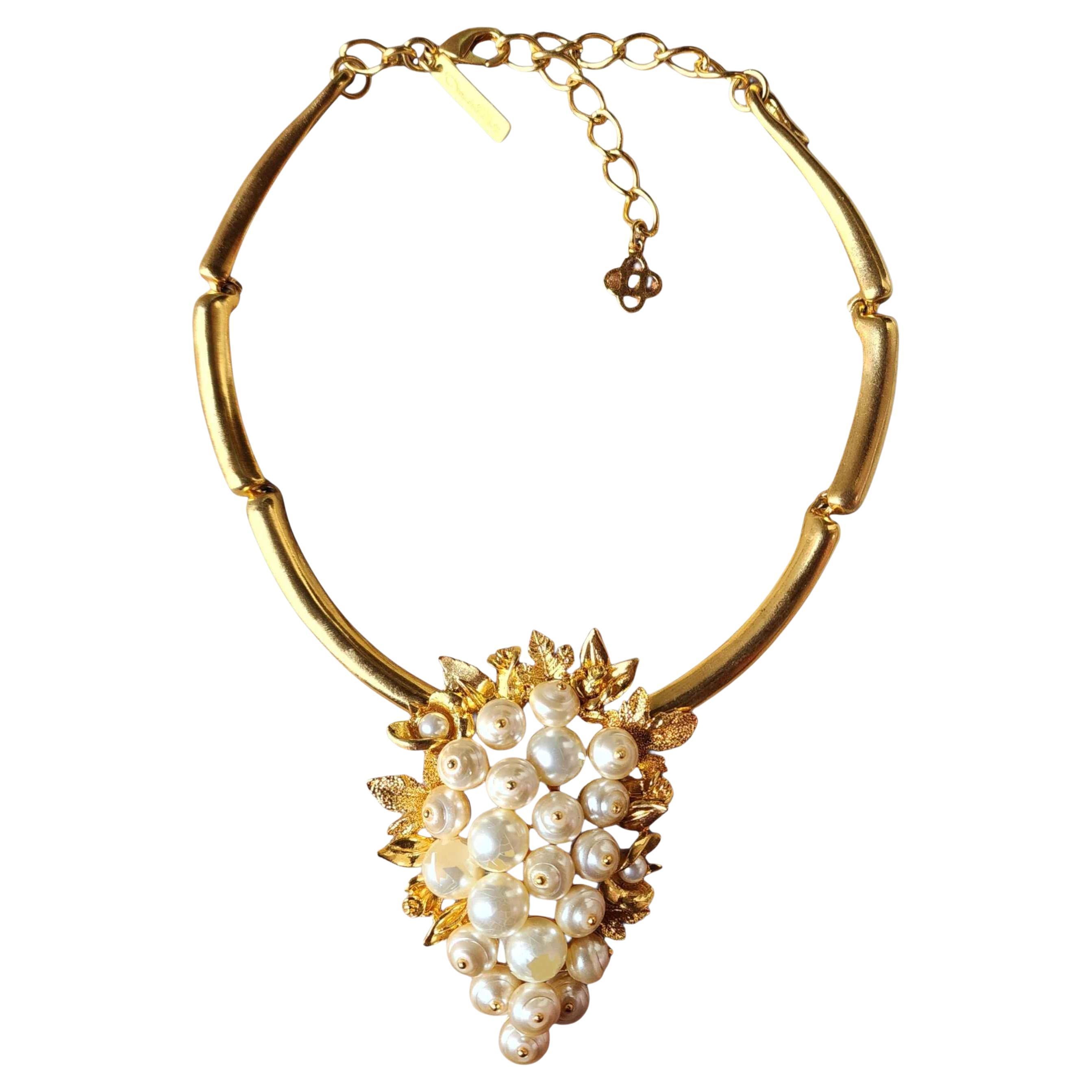 Oscar De La Renta - Collana in oro con perle finte e fiori a grappolo