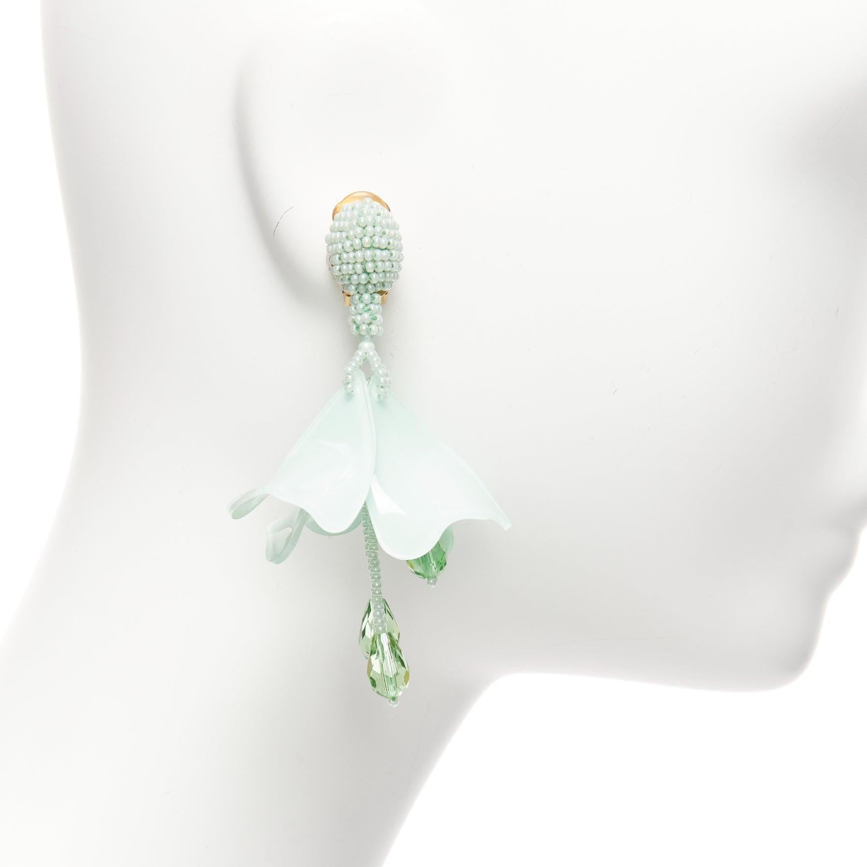 OSCAR DE LA RENTA green beaded acrylic flower dangling clip on earrings pair 1