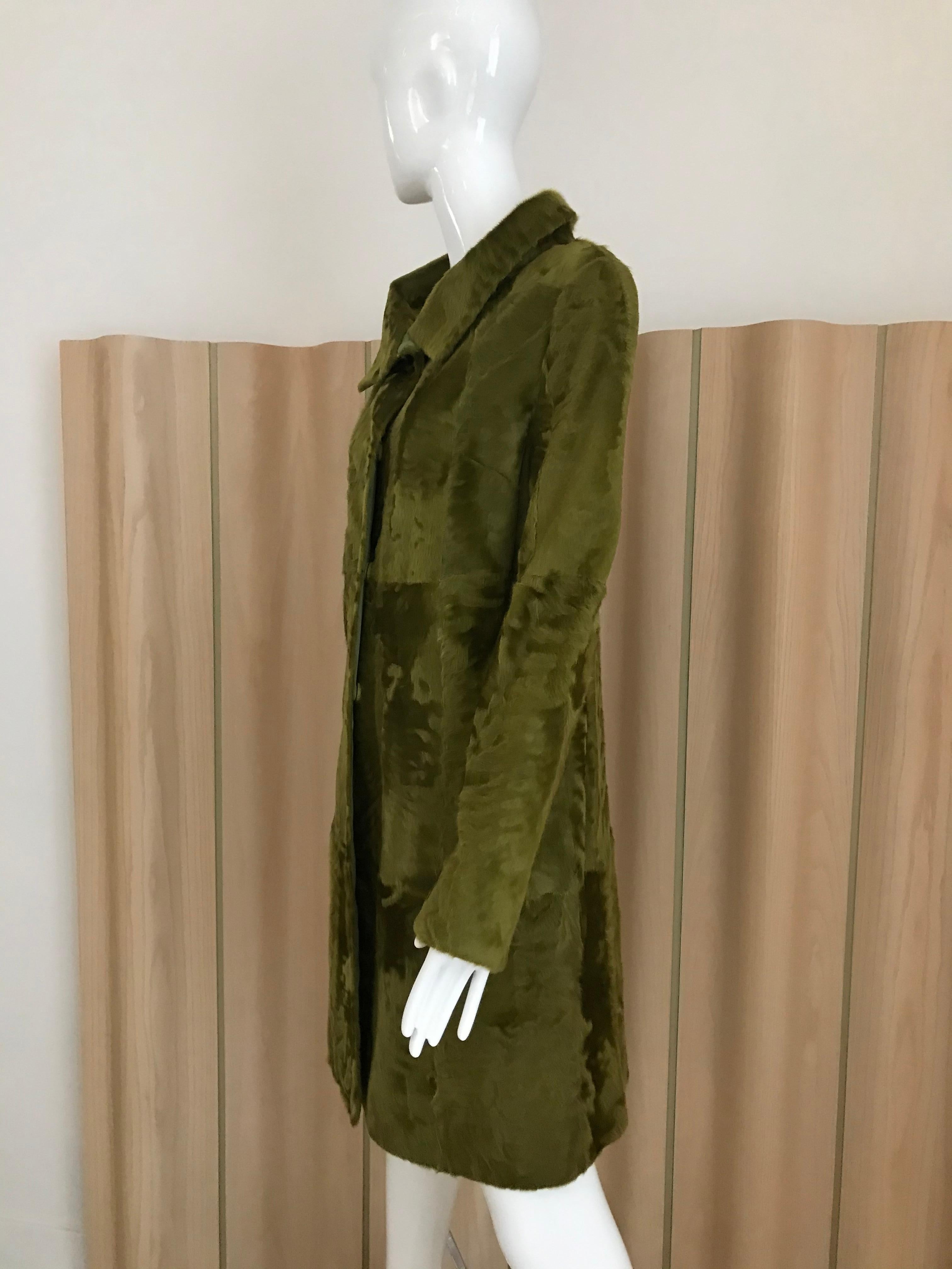 Brown Oscar De La Renta Green Lamb Skin Fur Coat