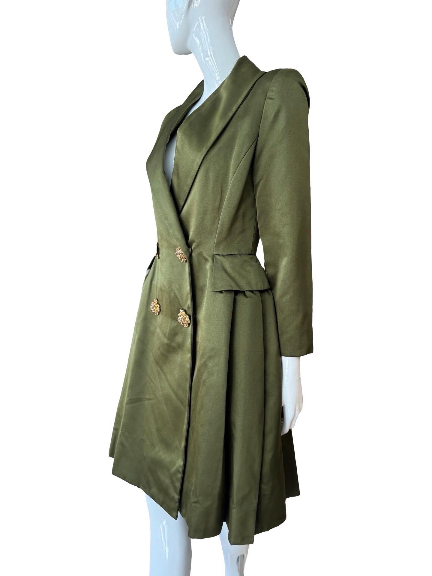 Oscar De La Renta Manteau Opéra en satin vert Pour femmes en vente