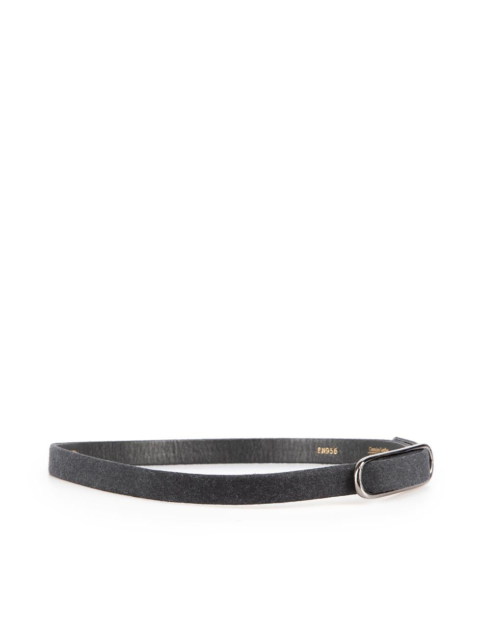 CONDITION is Very good. Hardly any visible wear to belt is evident on this used Oscar de la Renta designer resale item.
 
Details
Grey
Wool and leather
Skinny belt
Felted wool exterior
 
Made in USA
 
Composition
Wool and leather

Size & Fit
Product