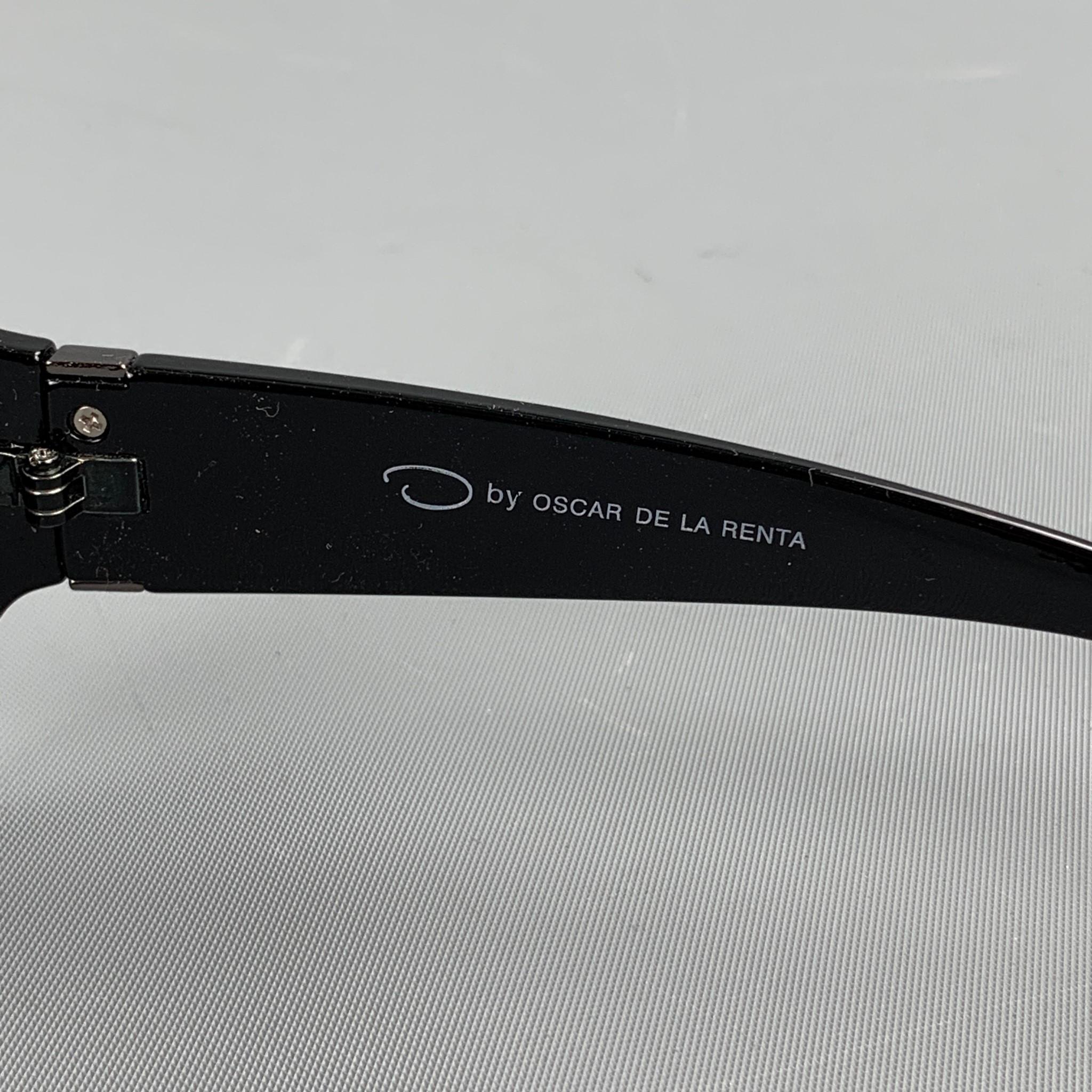 OSCAR DE LA RENTA Grey Textured Acetate Sunglasses 1