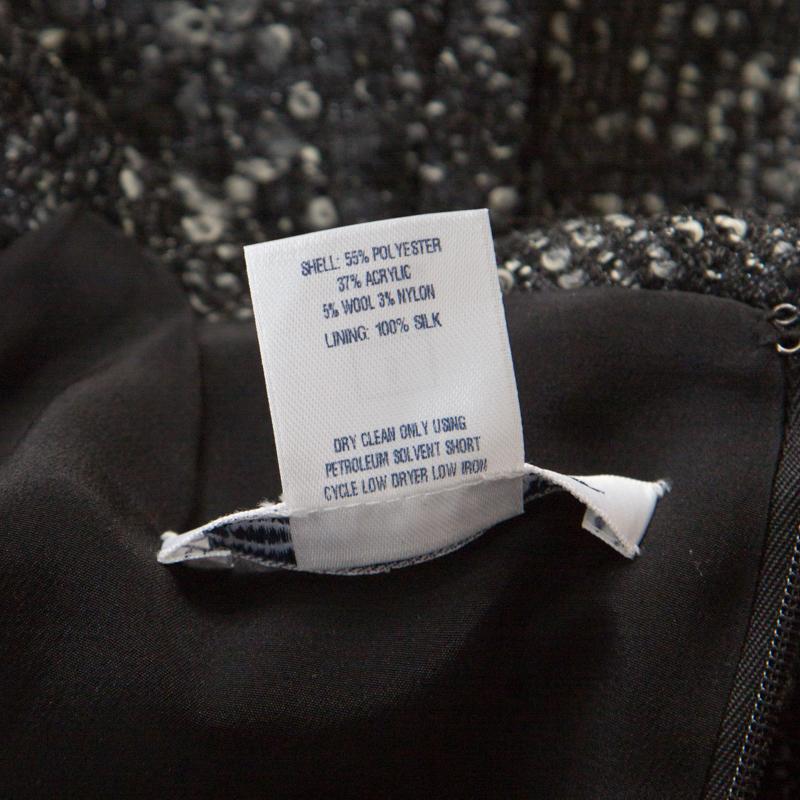 Oscar de la Renta Grey Textured Lurex Plunge Neck Detail Short Sleeve Dress M In Good Condition In Dubai, Al Qouz 2