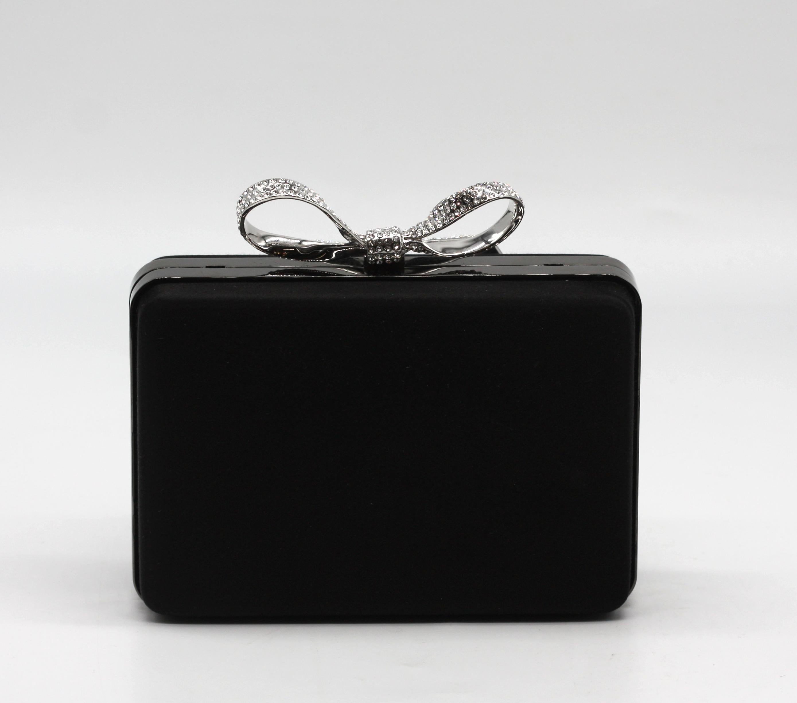 Oscar De La Renta Hartschalen-Abendtasche im Zustand „Gut“ im Angebot in West Palm Beach, FL