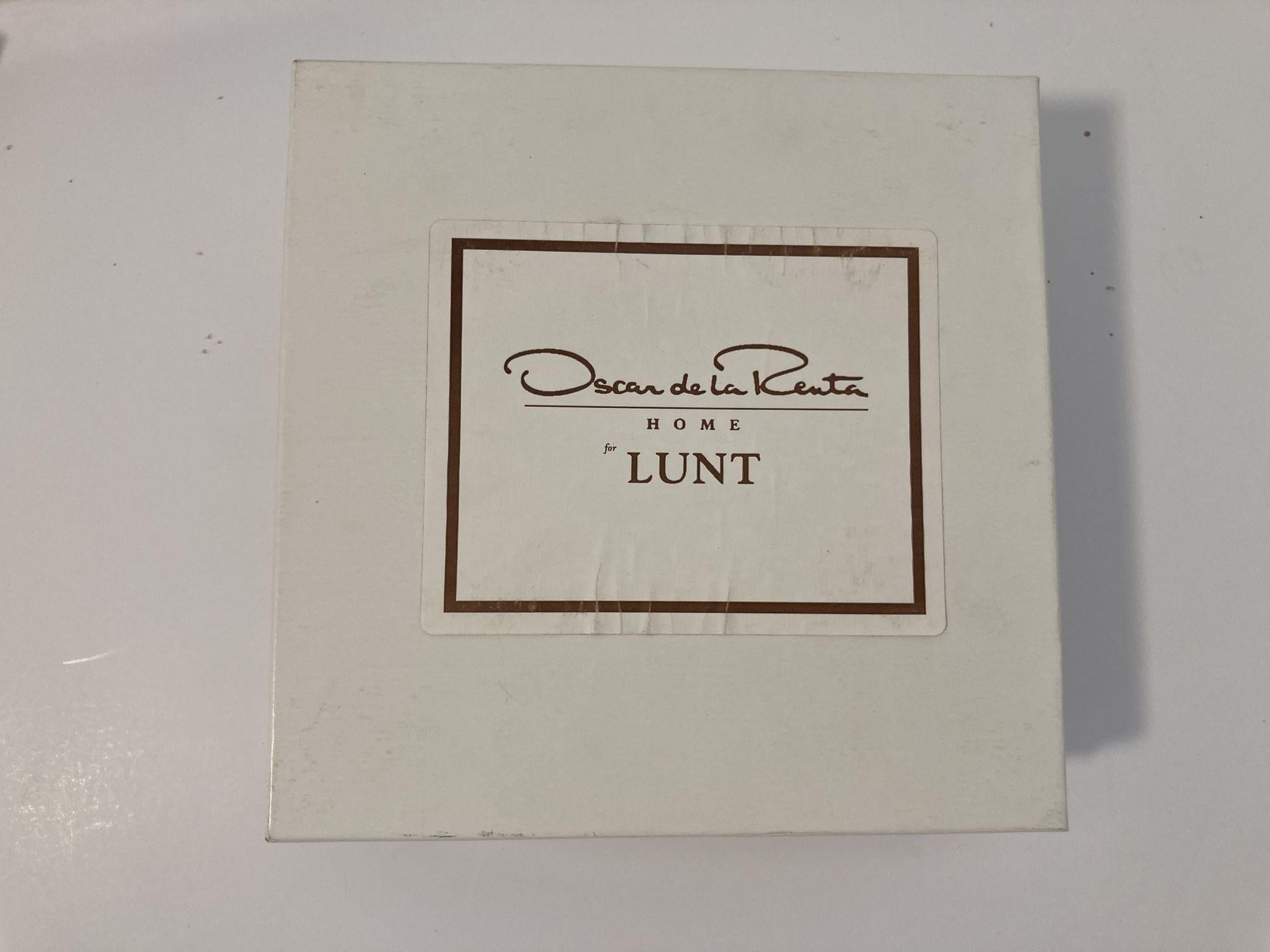 Oscar De La Renta Home Napkin Rings for Lunt Set of 8 For Sale 3
