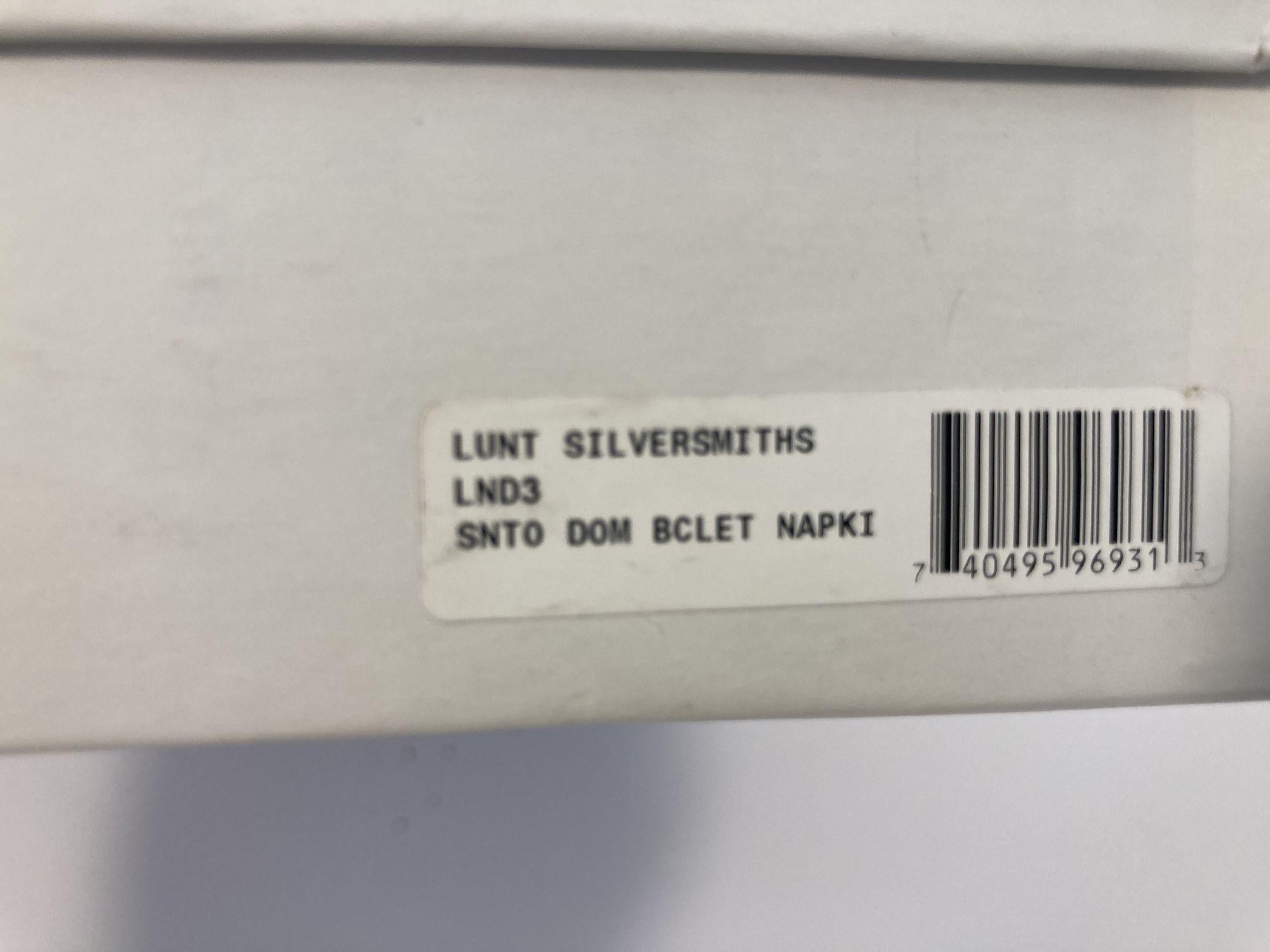Oscar De La Renta Home Napkin Rings for Lunt Set of 8 For Sale 4