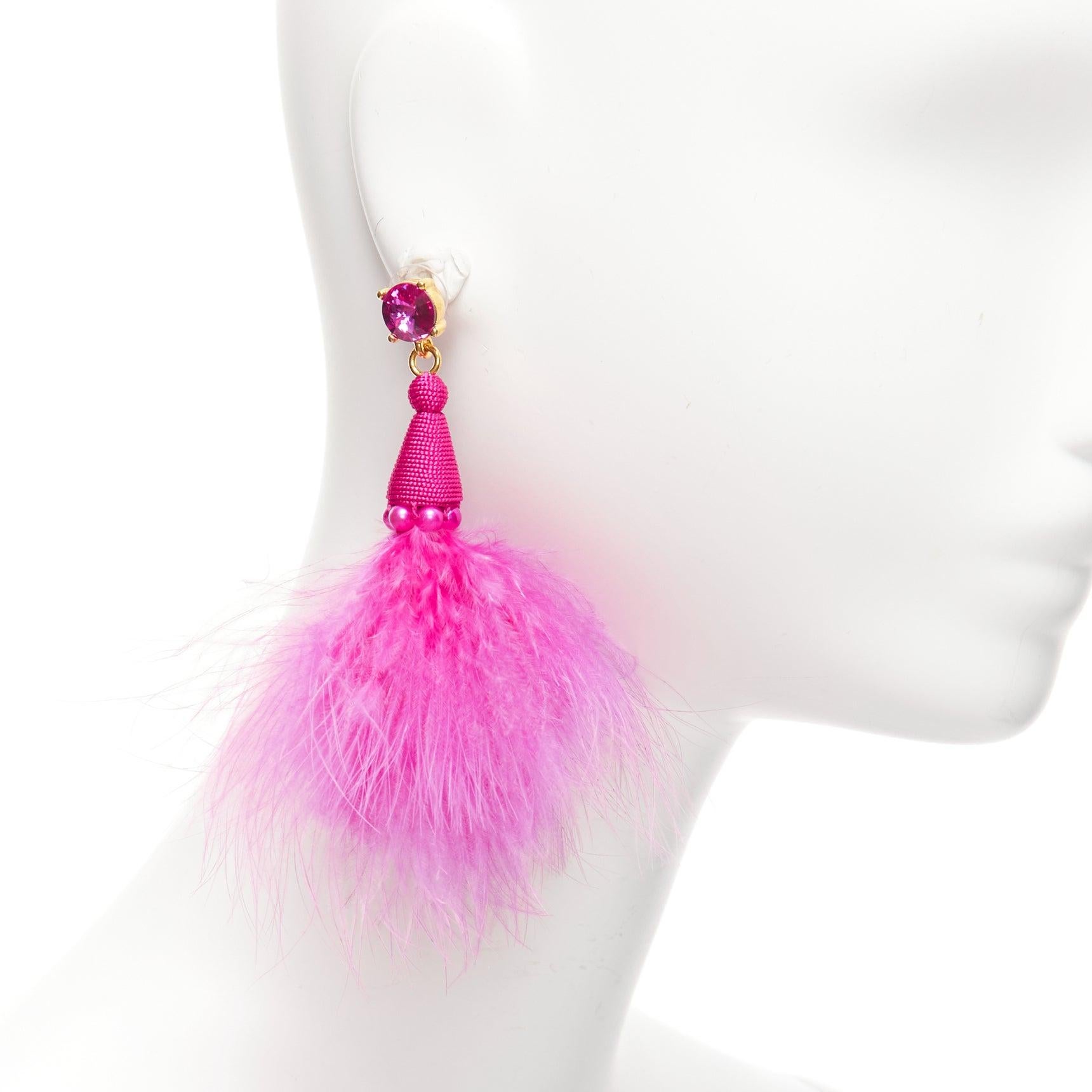 OSCAR DE LA RENTA hot pink ostrich feather bead crystal pin earrings pair
Reference: AAWC/A01054
Brand: Oscar de la Renta
Material: Metal, Feather, Acrylic
Color: Pink, Gold
Pattern: Solid
Closure: Pin
Lining: Gold Metal
Made in: