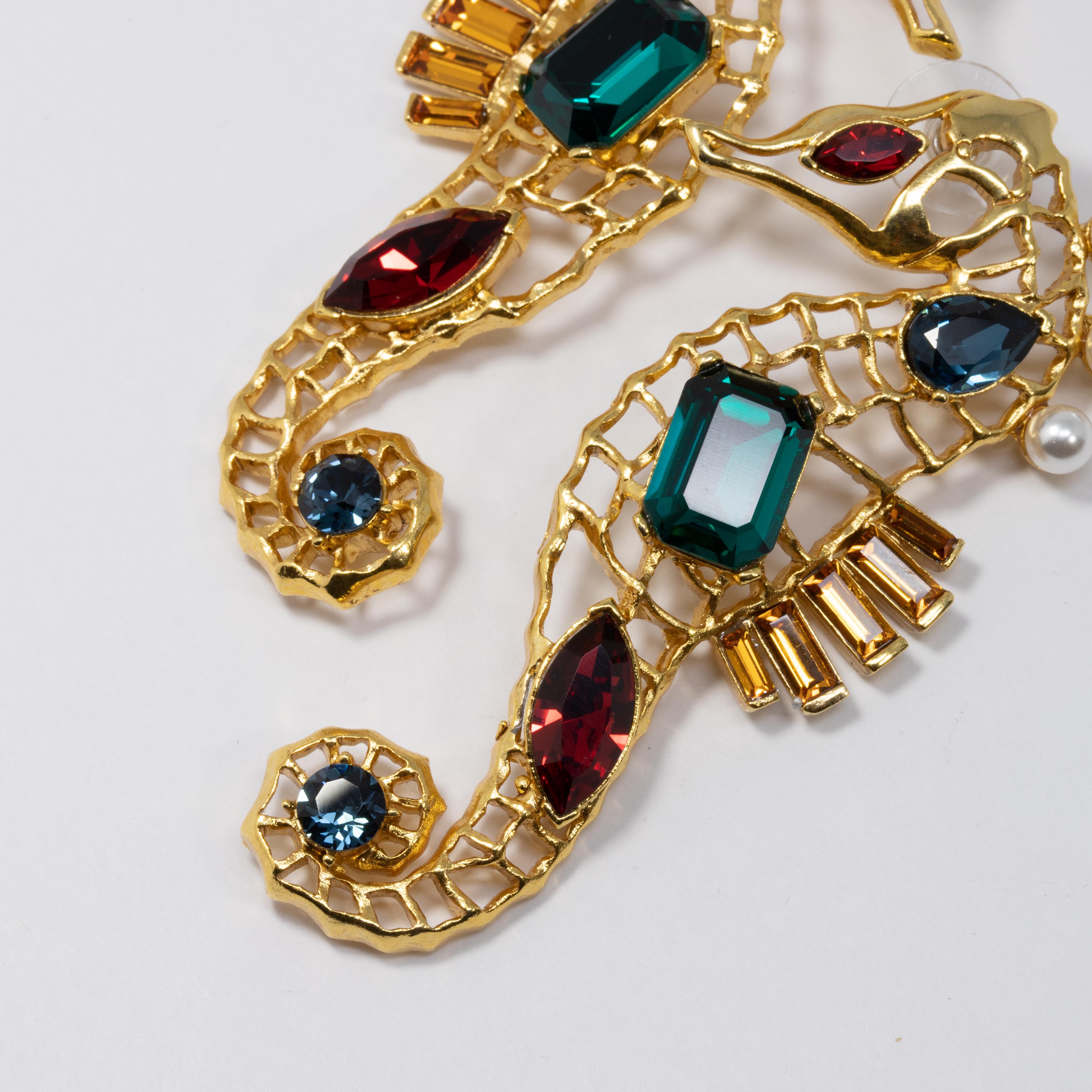 seahorse earrings gold