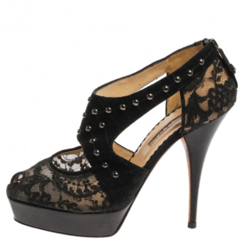 Oscar de la Renta Lace & Suede Platform Studded Peep Toe Zipper Sandals Size 38 In Good Condition For Sale In Dubai, Al Qouz 2