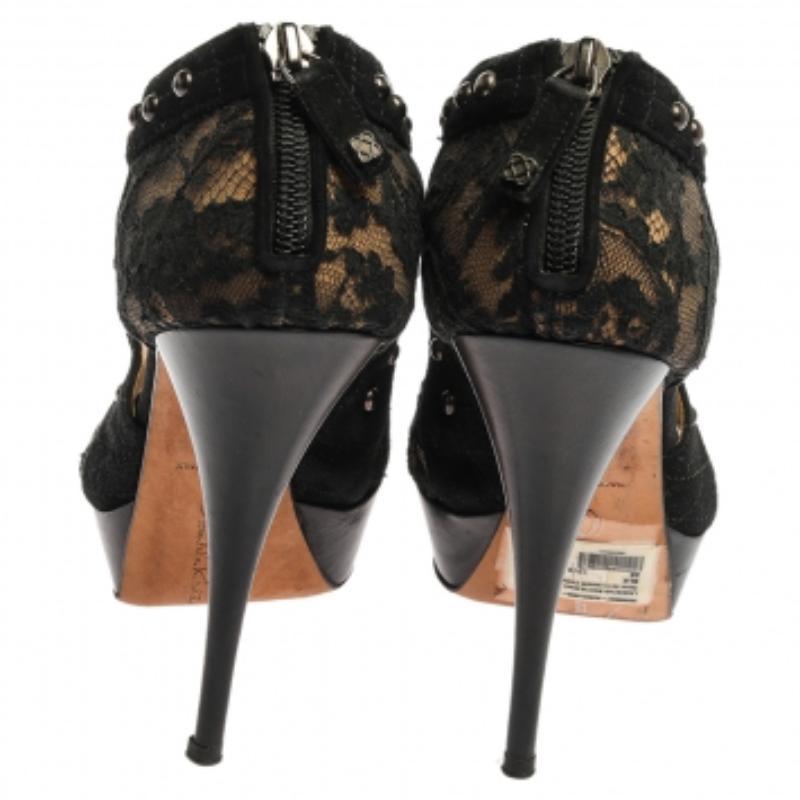 Oscar de la Renta Lace & Suede Platform Studded Peep Toe Zipper Sandals Size 38 For Sale 1