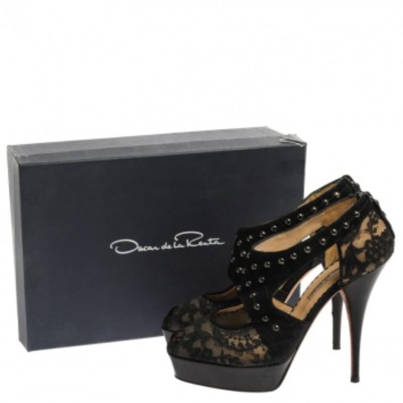 Oscar de la Renta Lace & Suede Platform Studded Peep Toe Zipper Sandals Size 38 For Sale 3