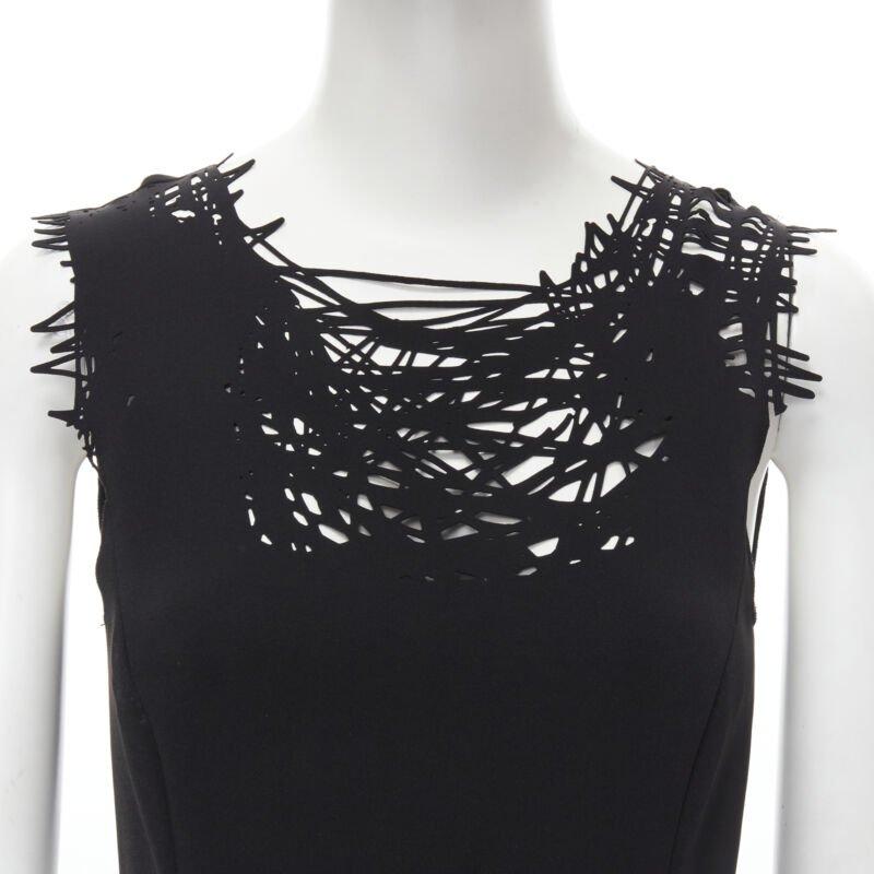 OSCAR DE LA RENTA laser cut scribble cut out scuba sheath pencil dress S
Reference: LNKO/A01884
Brand: Oscar de la Renta
Material: Scuba
Color: Black
Pattern: Solid
Closure: Zip
Extra Details: Scribble design cut out at collar and at hem. Curved