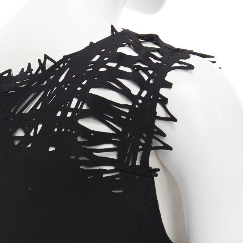 OSCAR DE LA RENTA laser cut scribble cut out scuba sheath pencil dress S For Sale 3