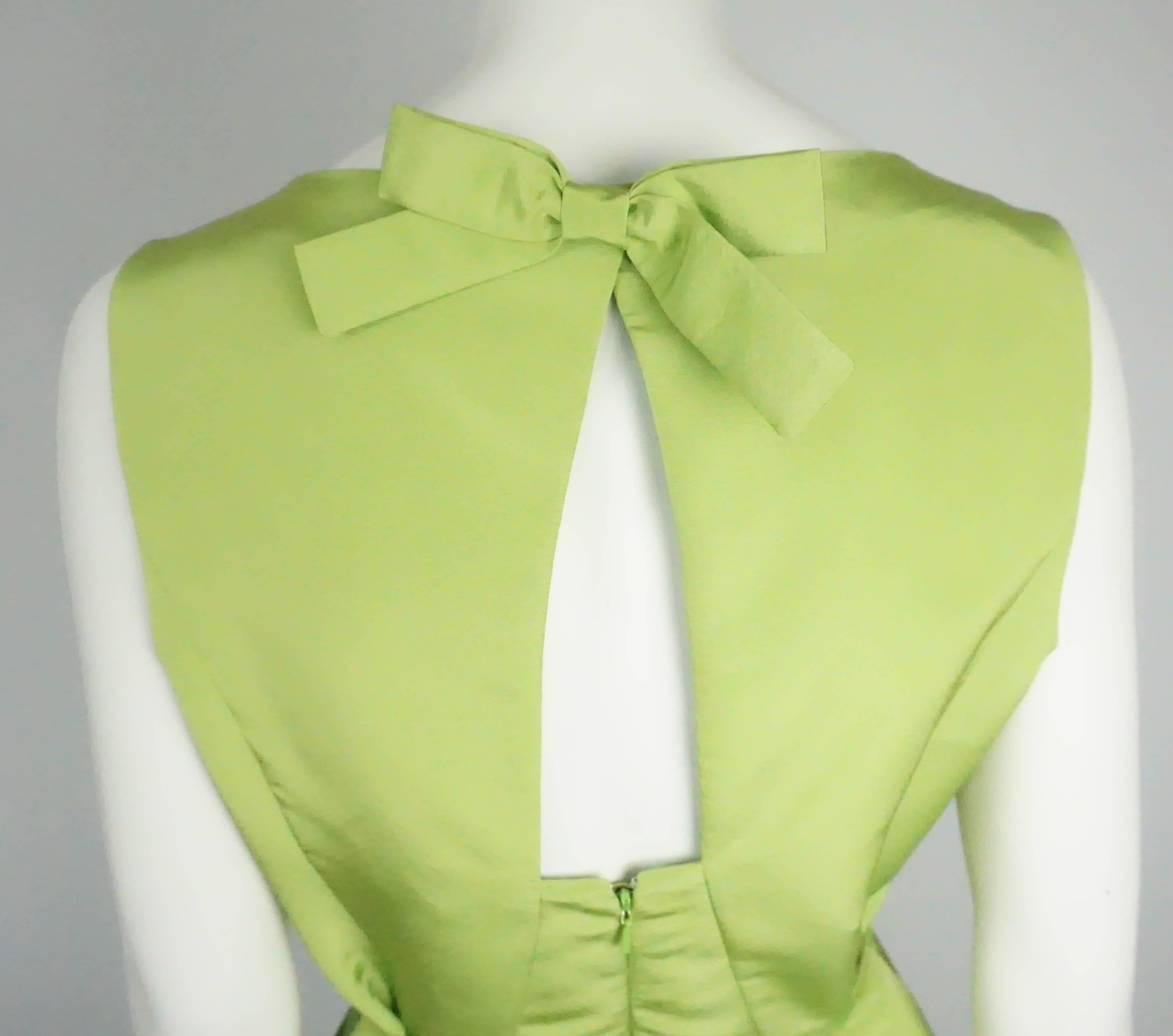Oscar De La Renta Lime Green and White Eyelet Silk Chartreuse Dress - 10 - NWT In New Condition In West Palm Beach, FL