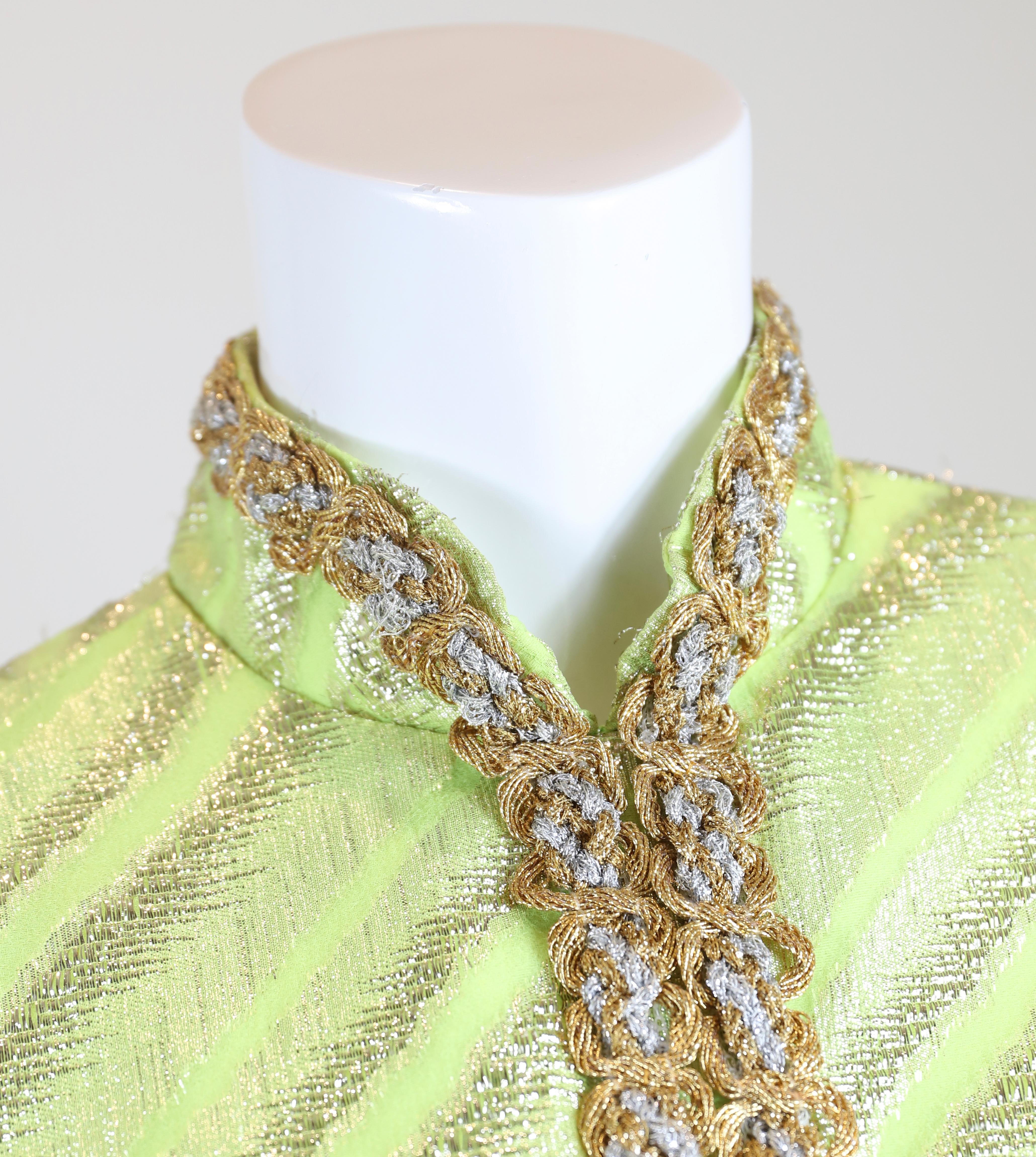 Women's Oscar de la Renta Lime Green Long Gown with Gold Metallic Texture