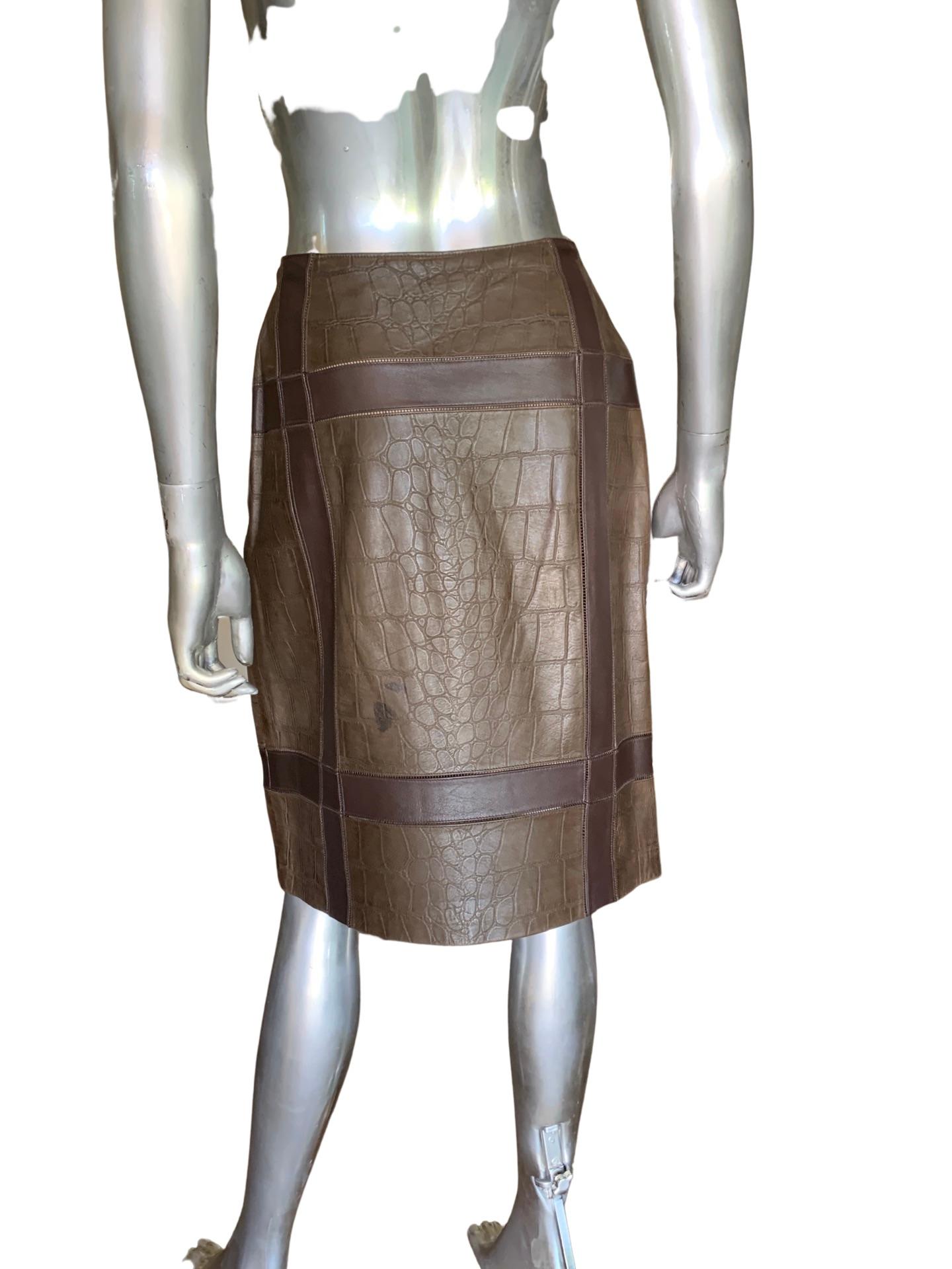 Oscar de la Renta Luxe Brown Leather Alligator Embossed Skirt SFA Size 10  For Sale 1