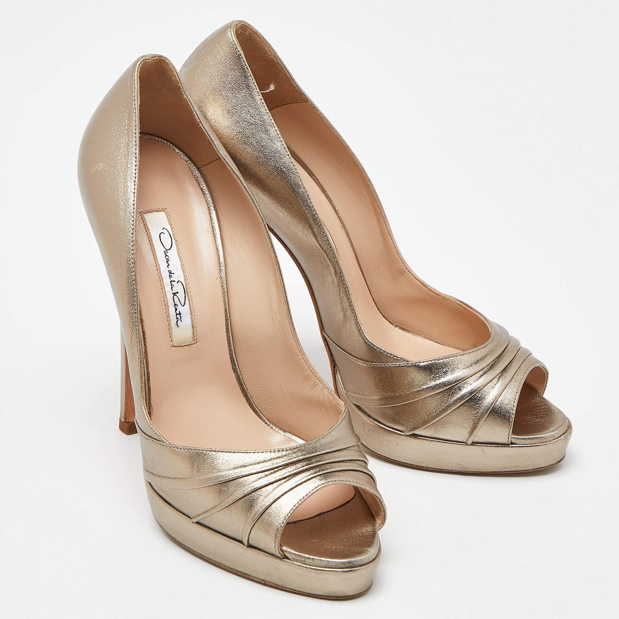 Oscar de la Renta Metallic Gold Leder Peep Toe Plateau Pumps Größe 40 Damen