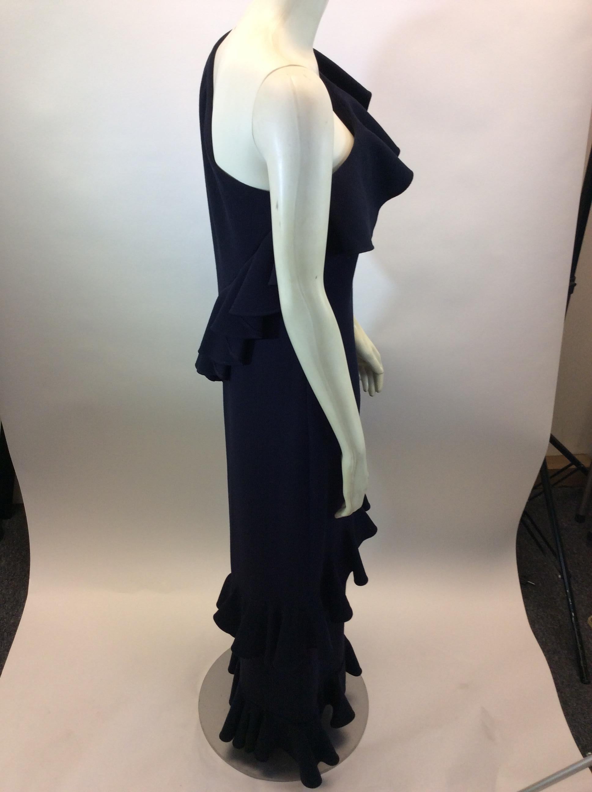 Oscar de la Renta Navy Blue Ruffle Gown In Good Condition For Sale In Narberth, PA