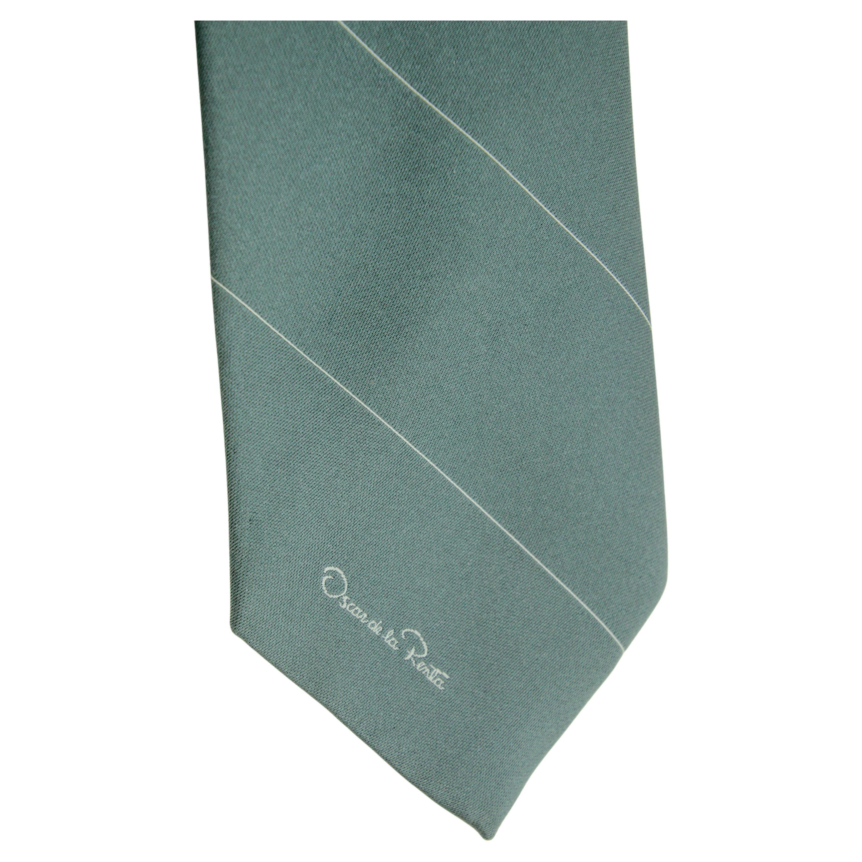 Gris Oscar De La Renta en soie bleu clair vintage de 1970 en vente