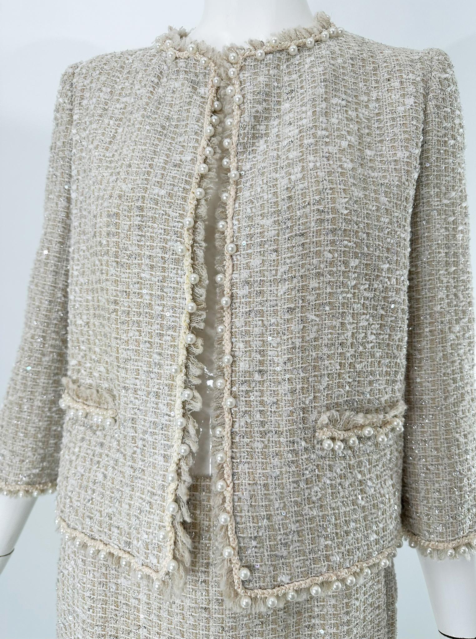 Oscar De La Renta Set di gonne in tweed con paillettes e perle, indossato in passerella in vendita 9