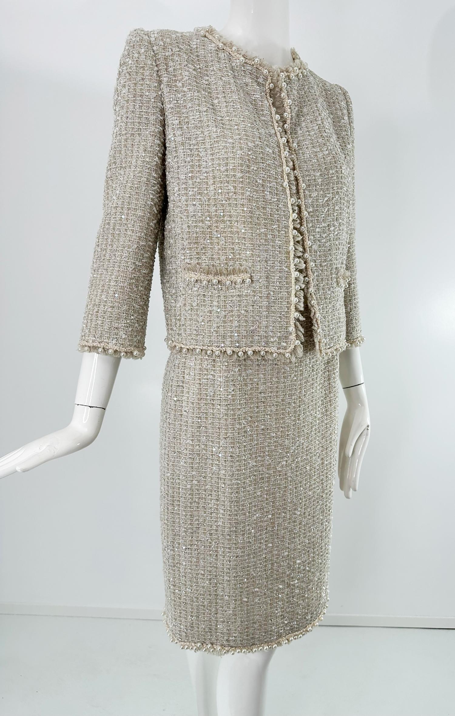 Oscar De La Renta Set di gonne in tweed con paillettes e perle, indossato in passerella in vendita 11