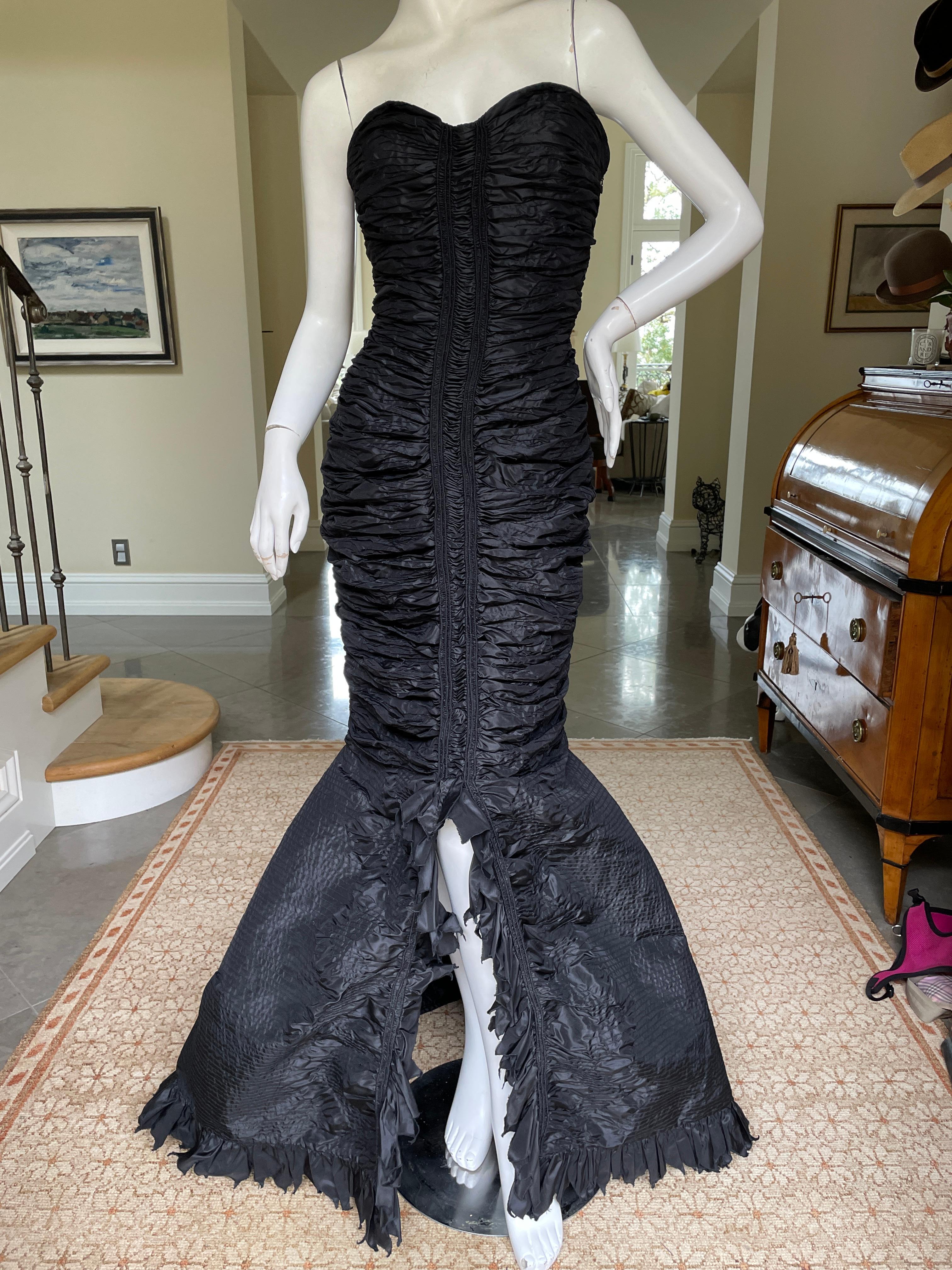 Oscar de la Renta Outstanding Vintage 1980's Black Silk Mermaid Dress.
  Stunning. Please use the zoom feature to see all the remarkable details.
 Size 6
Bust 34