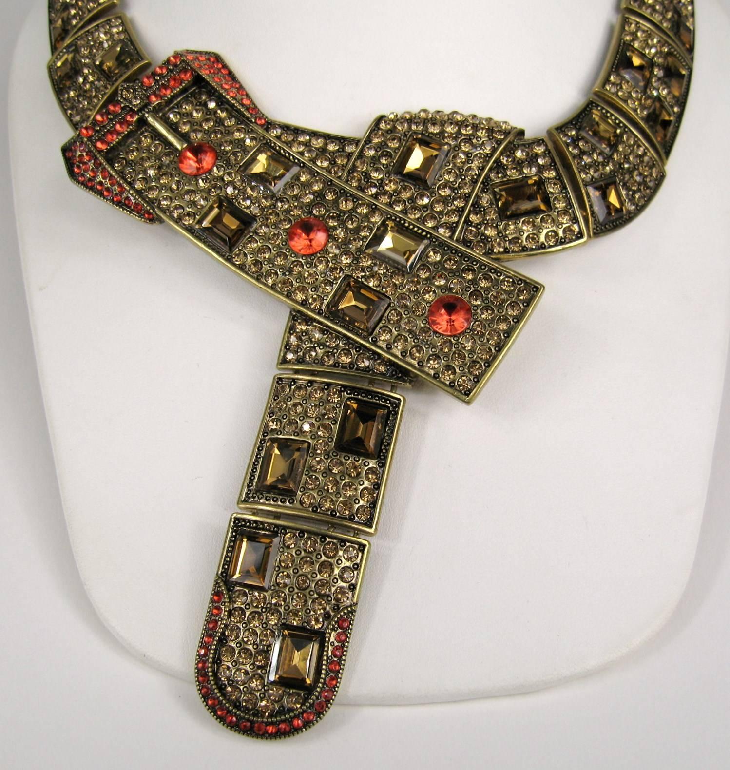 Oscar De La Renta Over Sized Buckle Necklace Runway Ready  In Excellent Condition For Sale In Wallkill, NY