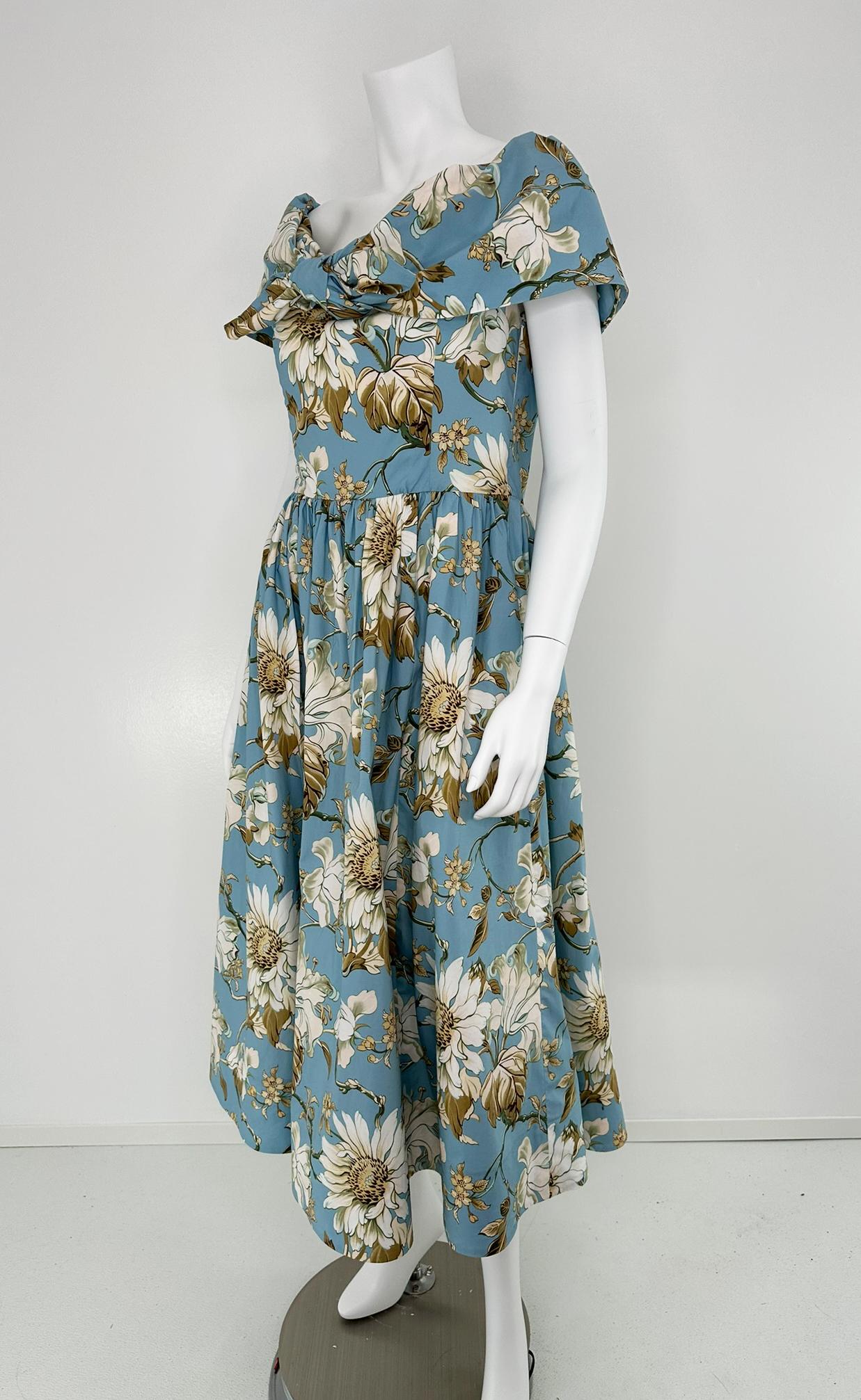 Oscar De La Renta P20 Bleu et blanc Robe à col châle en coton imprimé Magnolia 8 en vente 6