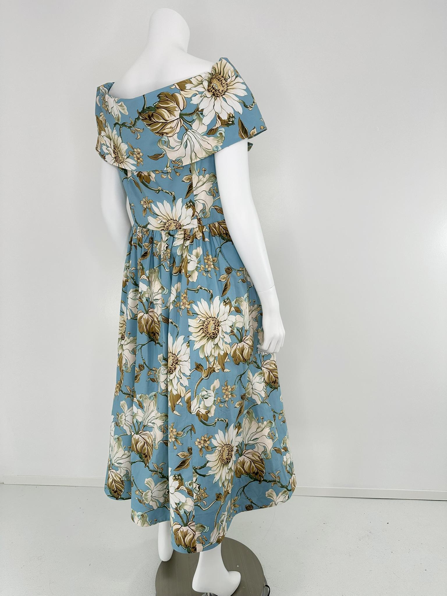 Oscar De La Renta P20 Bleu et blanc Robe à col châle en coton imprimé Magnolia 8 en vente 1